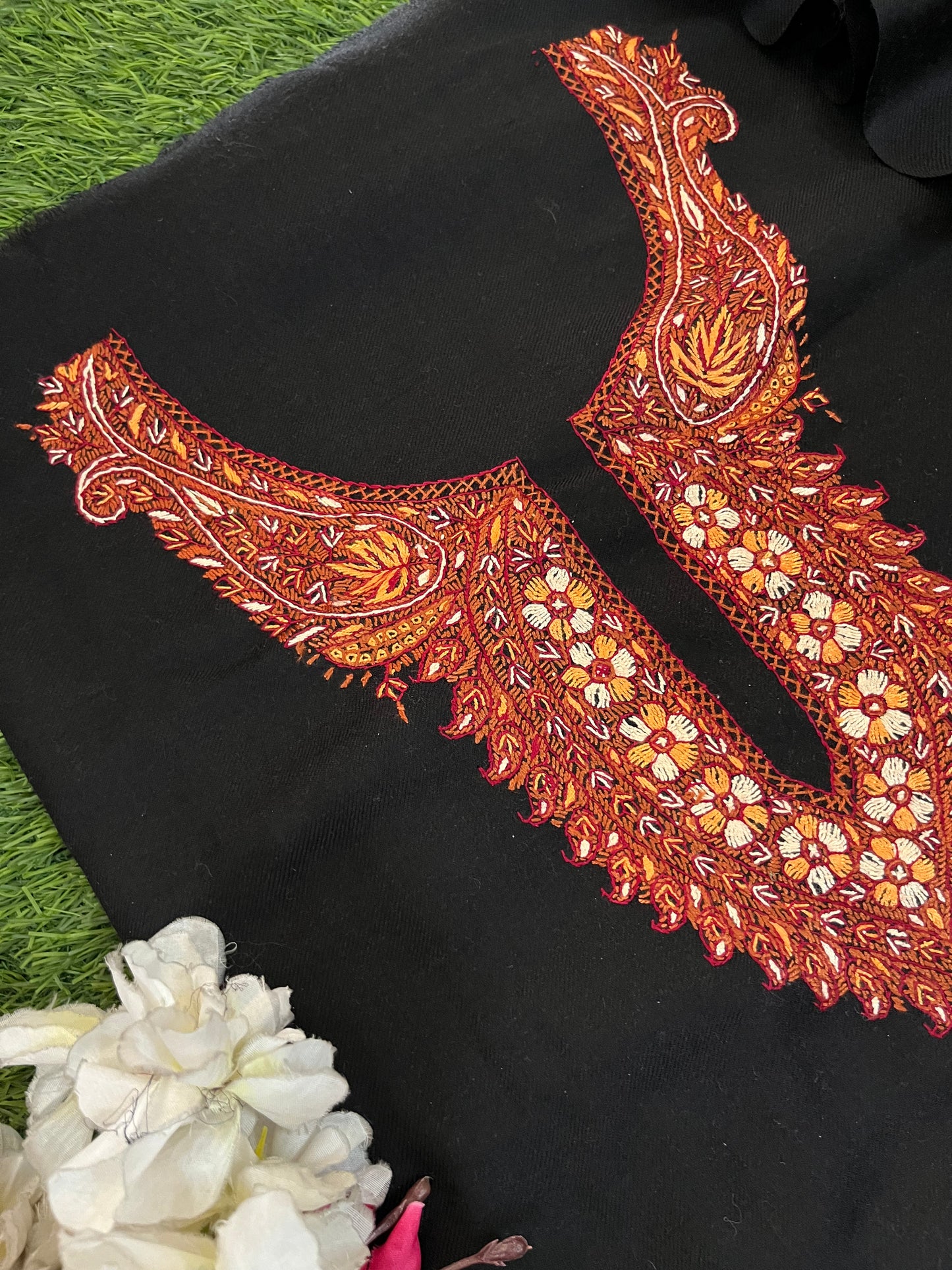 Black Fine Wool Sozni Embroidered 3pc Suit Stole