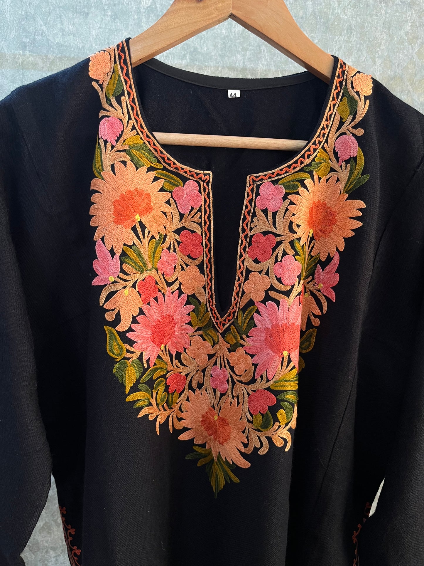 Black Aari Embroidered Wool Pheran