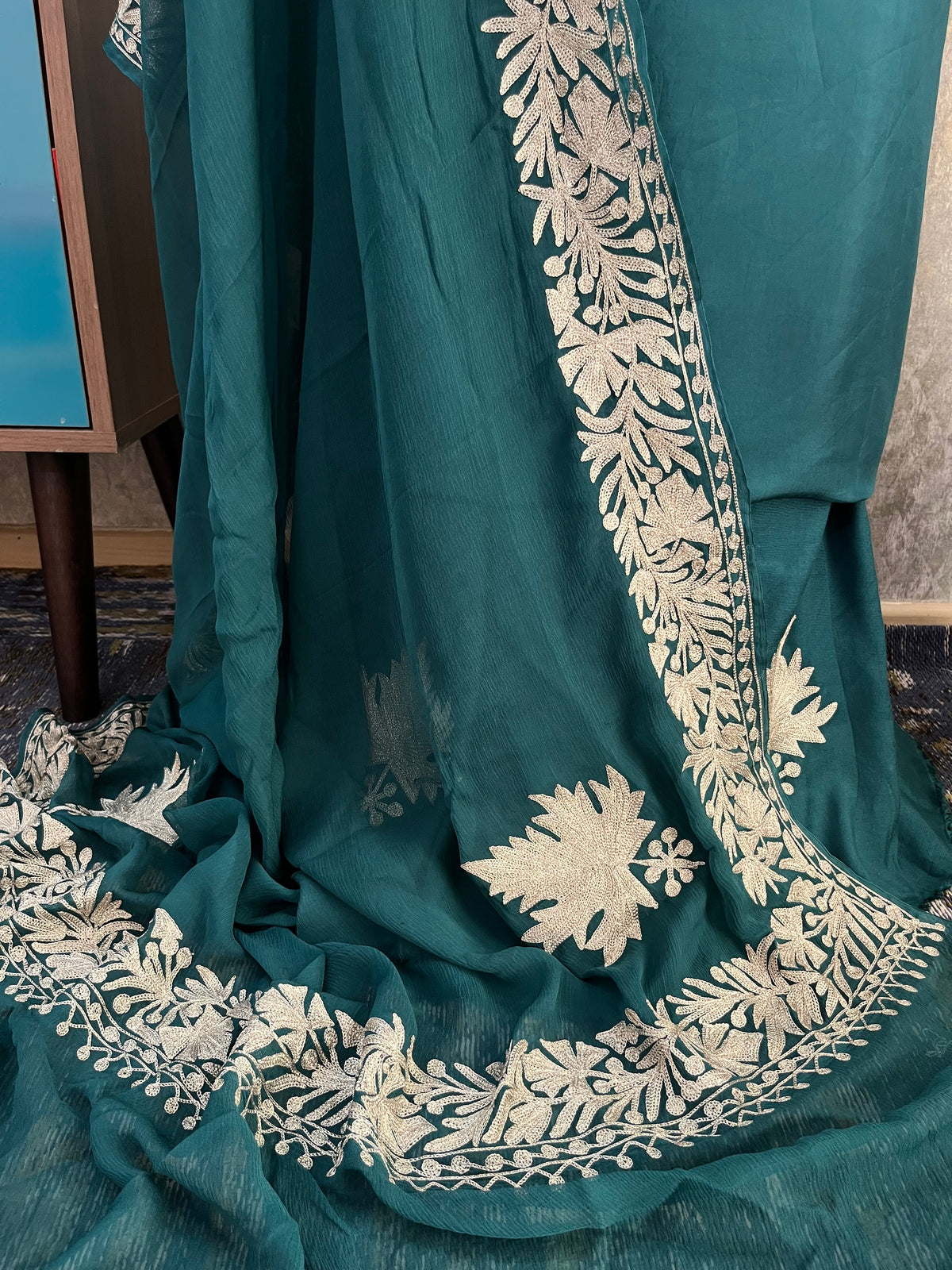 Green Sanam’ Tilla Kashmiri Silk Suit