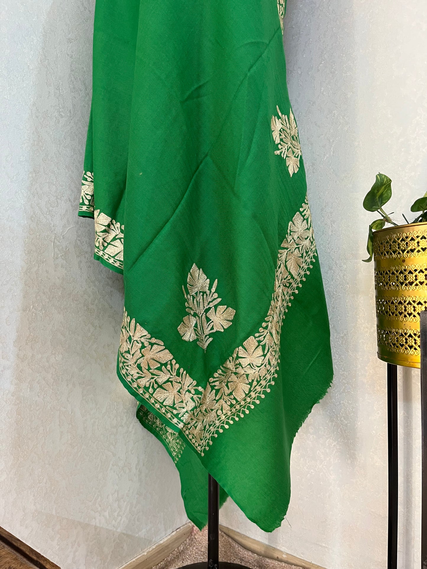 Green Semi Pashmina Tilla Embroidered stole