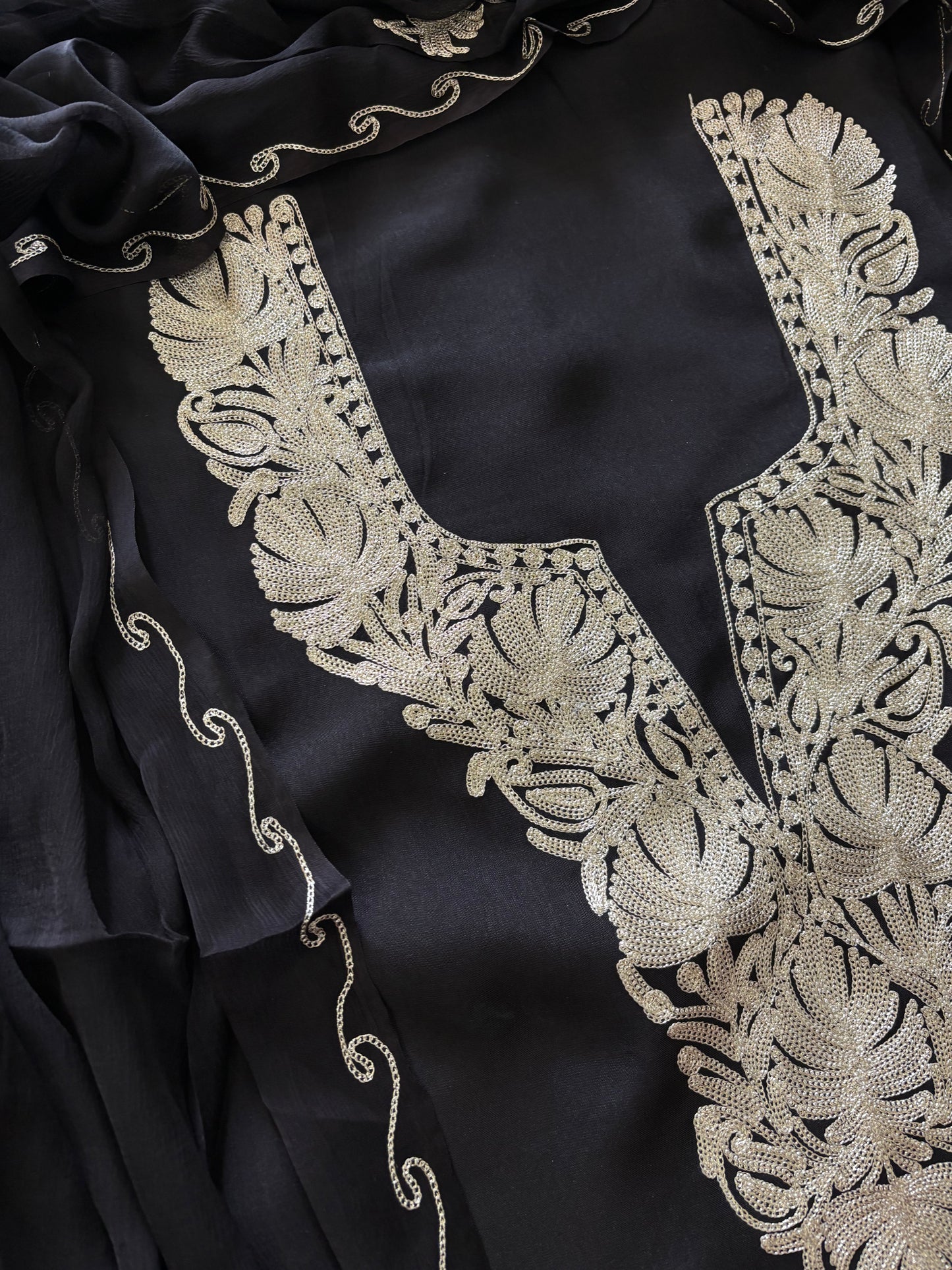 Sanam’ Black Silk Tilla Kashmiri Suit