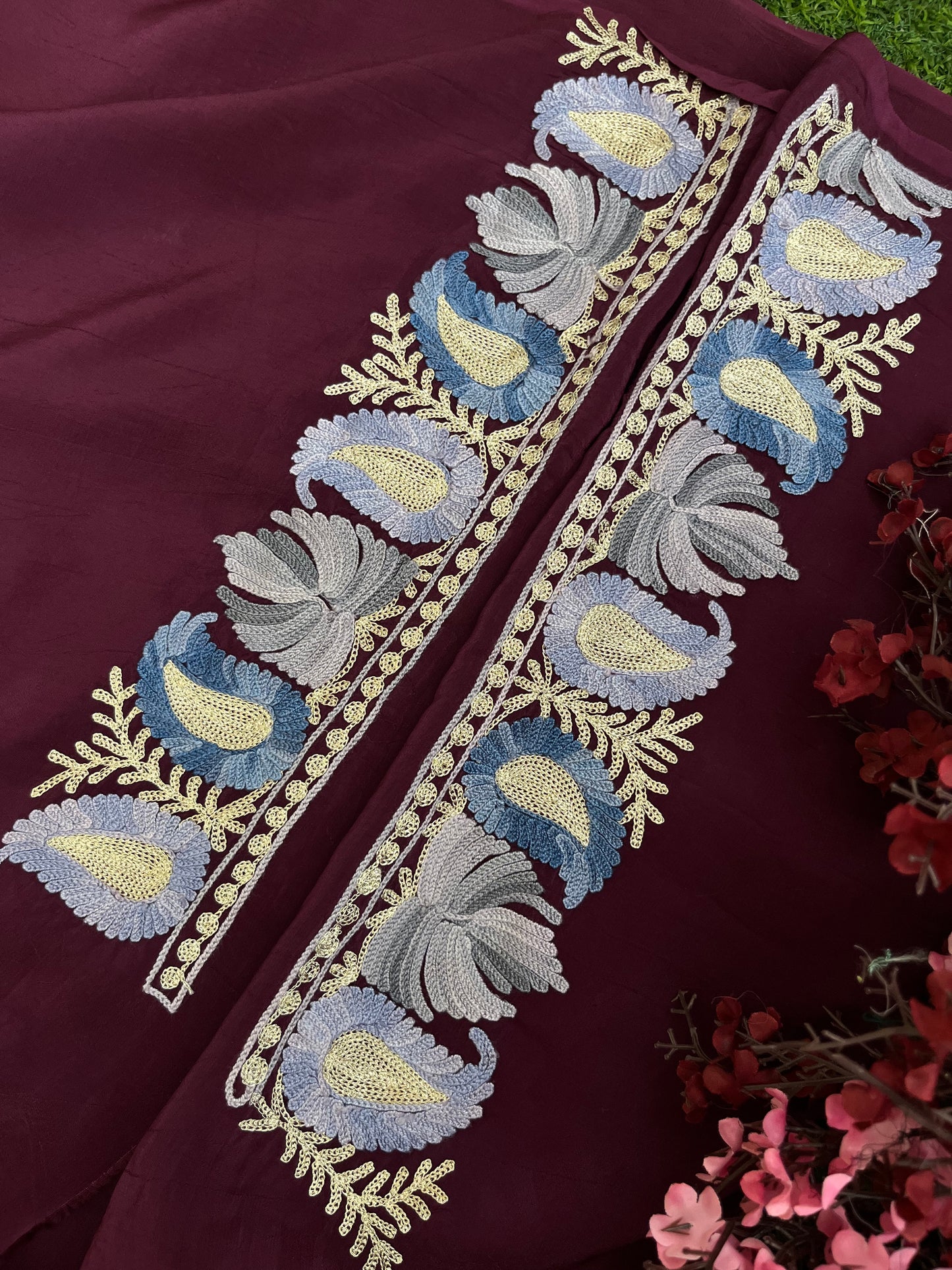 Kalaa’ Crape Kashmiri Suit