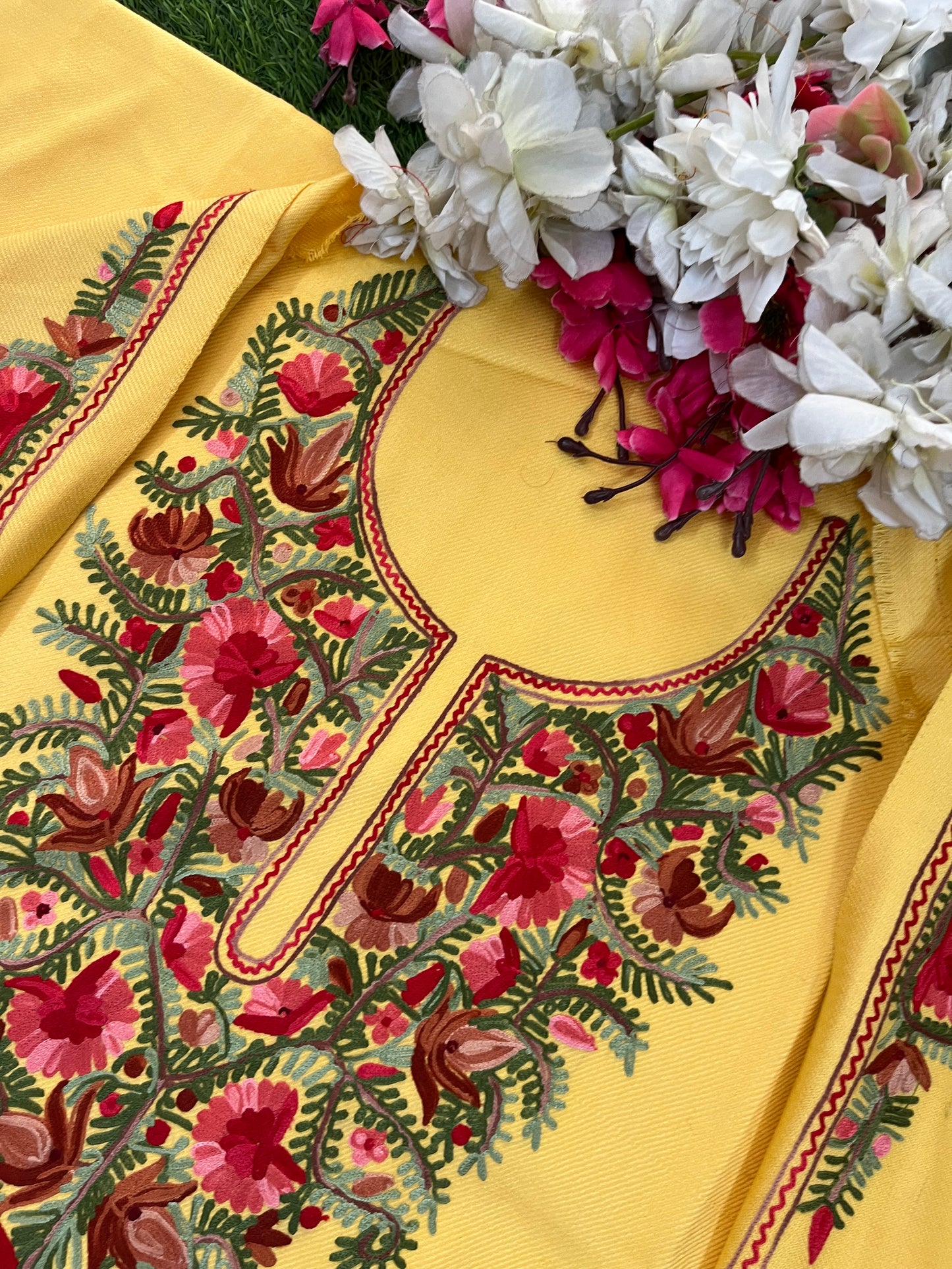 Yellow Woollen Aari Embroidered 2pc suit 5mtr