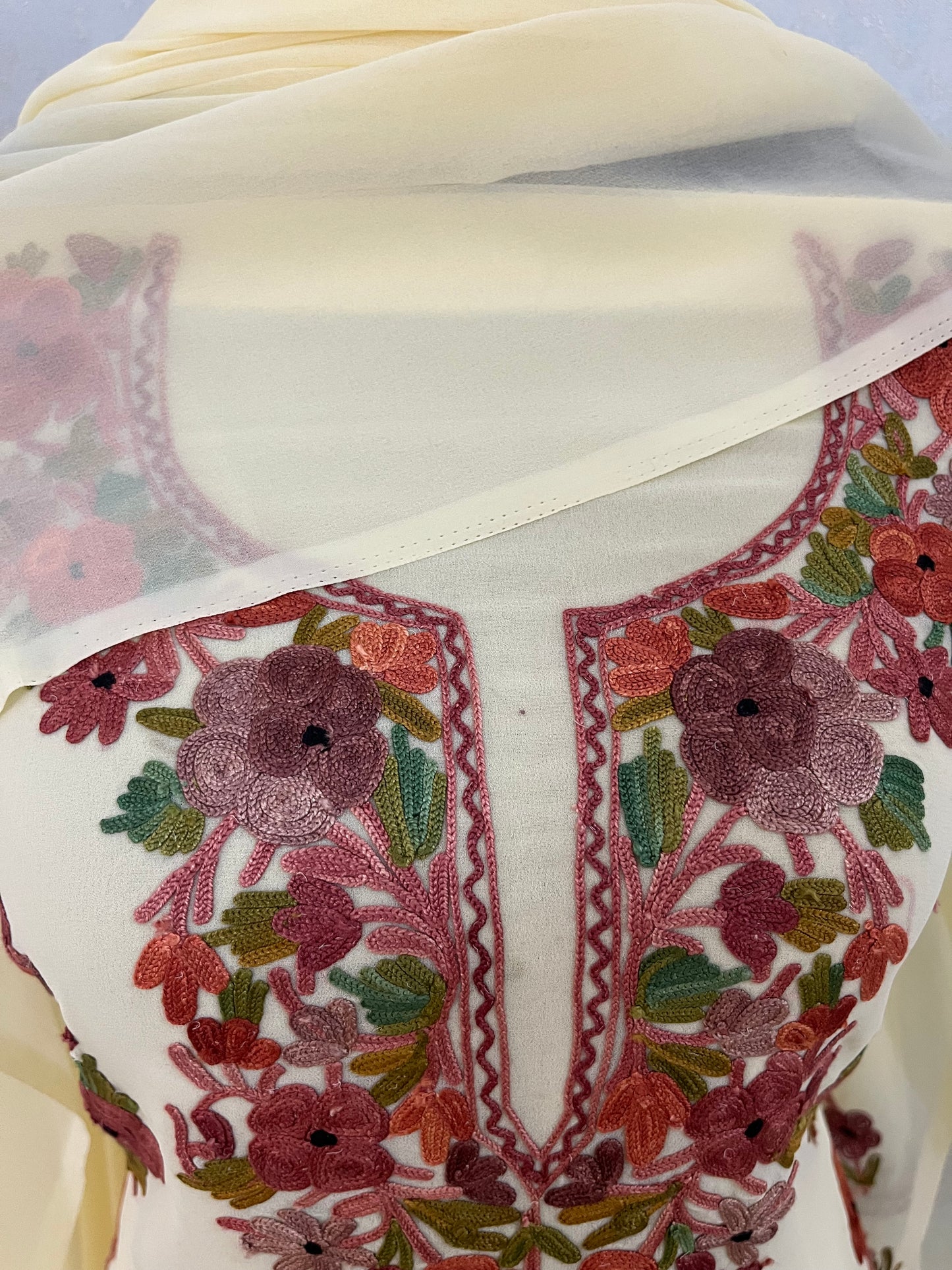 Cream Georgette 3 Pc Kashmiri Suit
