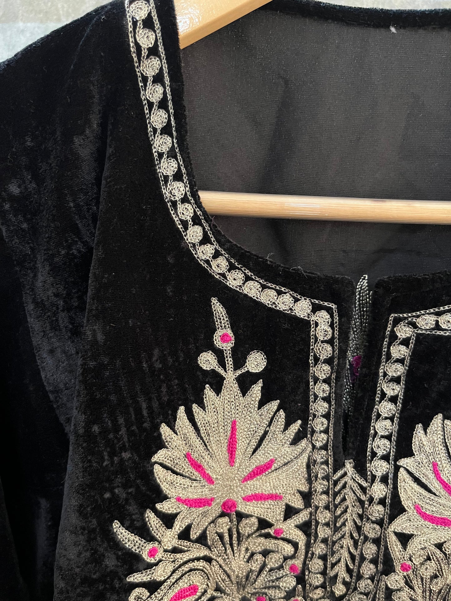 Black Velvet Tilla Pheran (Size 50)