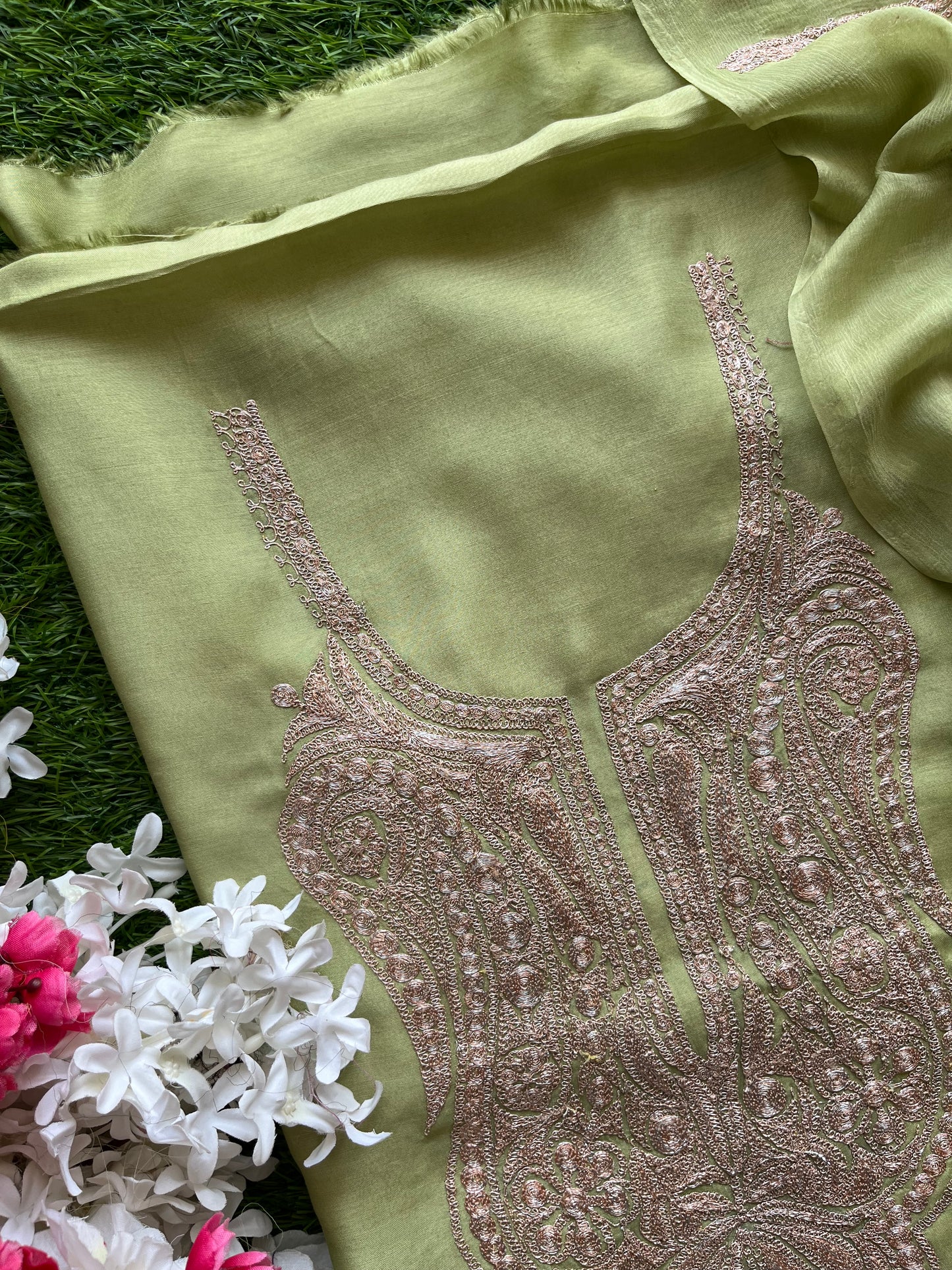 ‘Kalaa’ Pista Green Muslin Silk Tilla Embroidered Suit material