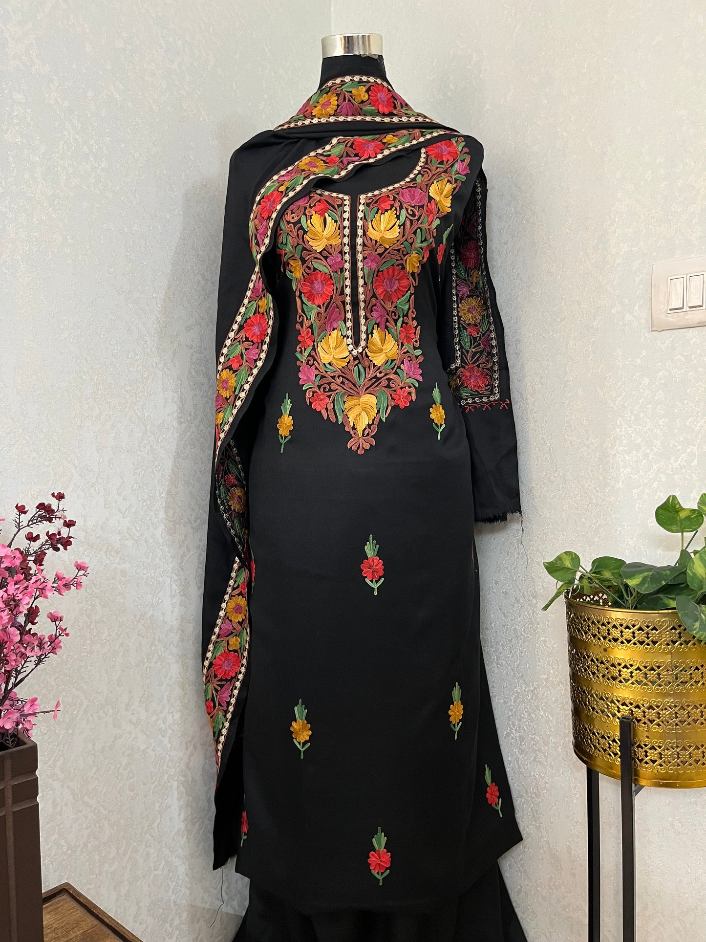 Black Pure Wool Aari Embroidered 3pc Suit Stole