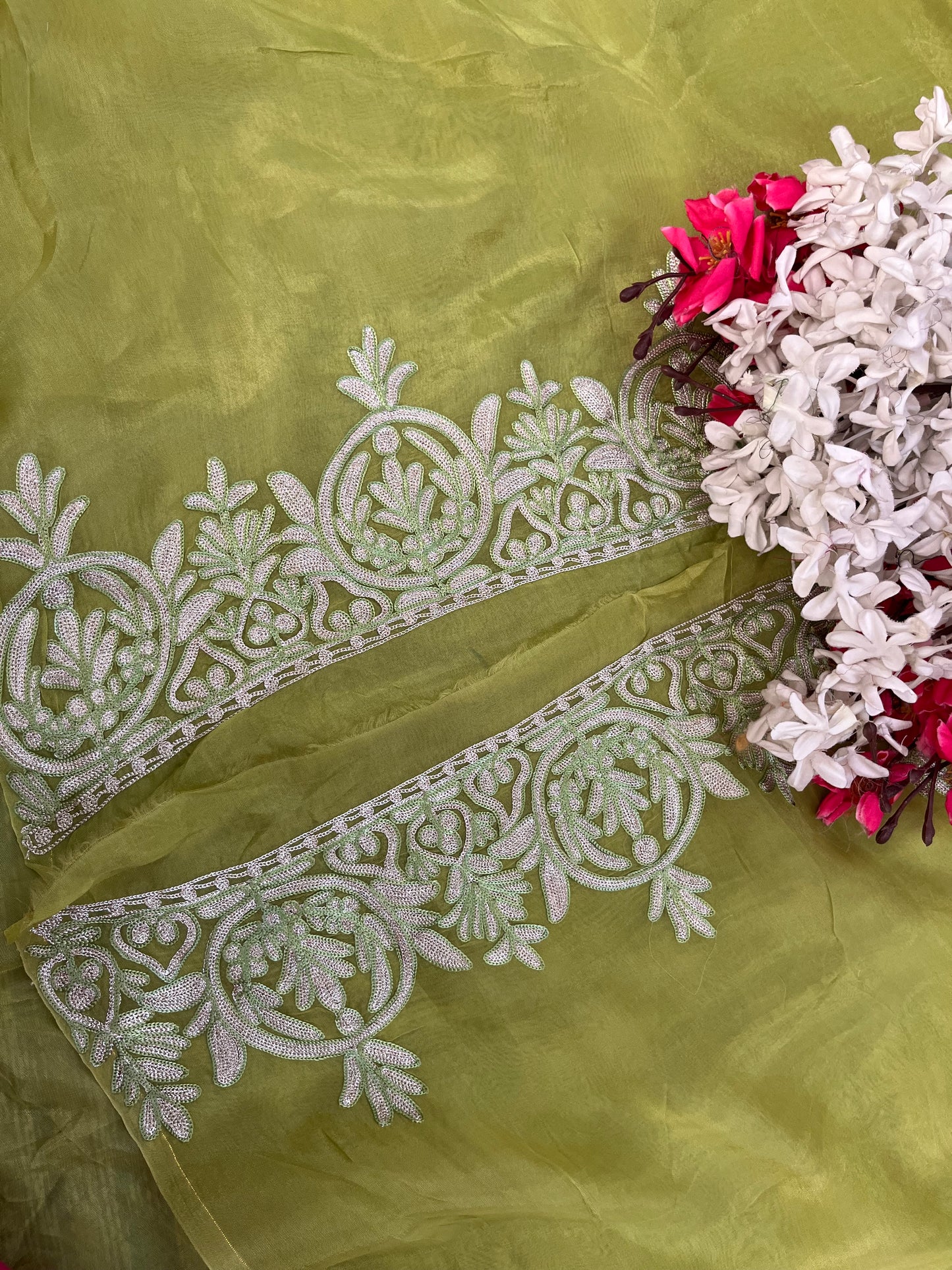 Green Pure Soft Organza 3 Pc Heavy Kashmiri Suit