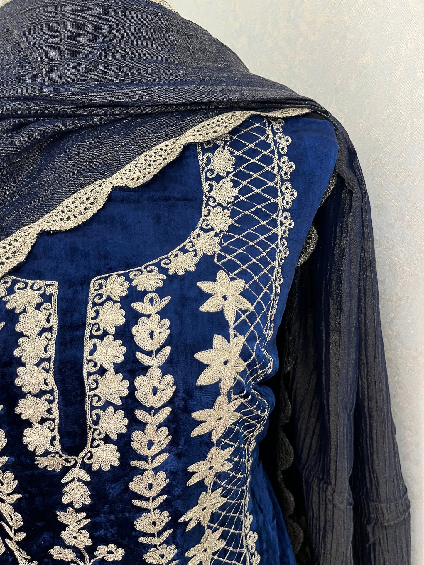 Navy Blue Tilla Pure Makhmal 3pc Suit