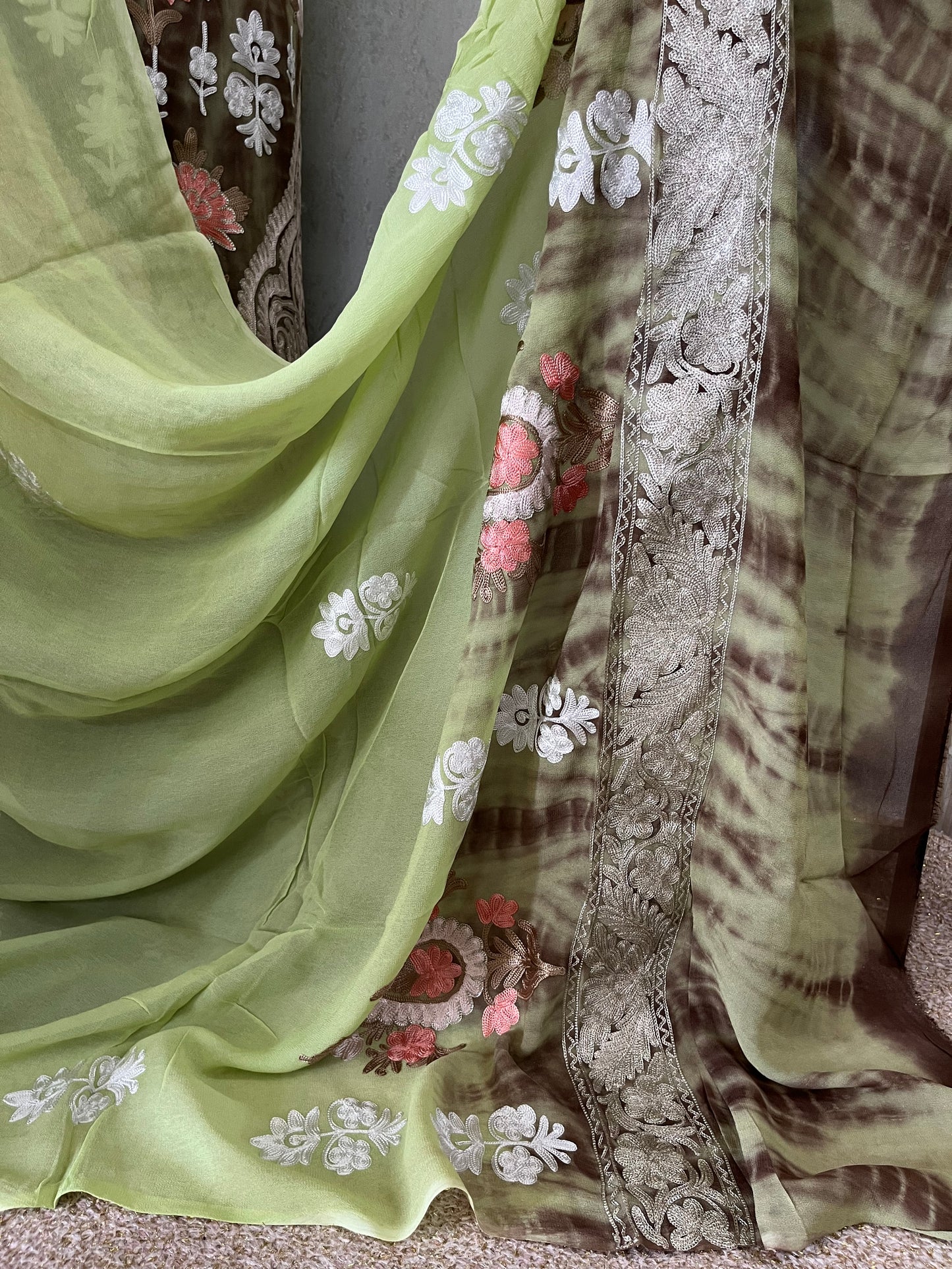 Green Pure Georgette 3 Pc Heavy Kashmiri Suit