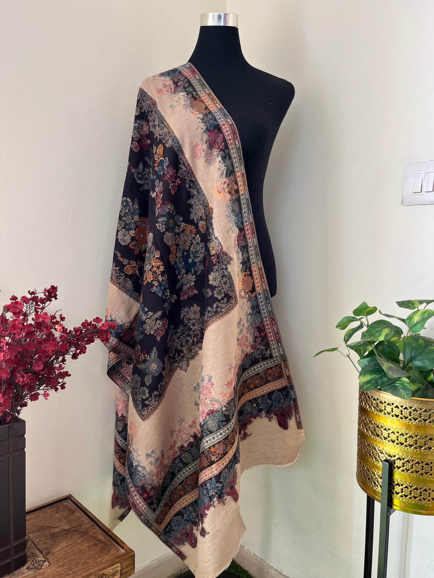 Black Kani Fine Semi Pashmina stole