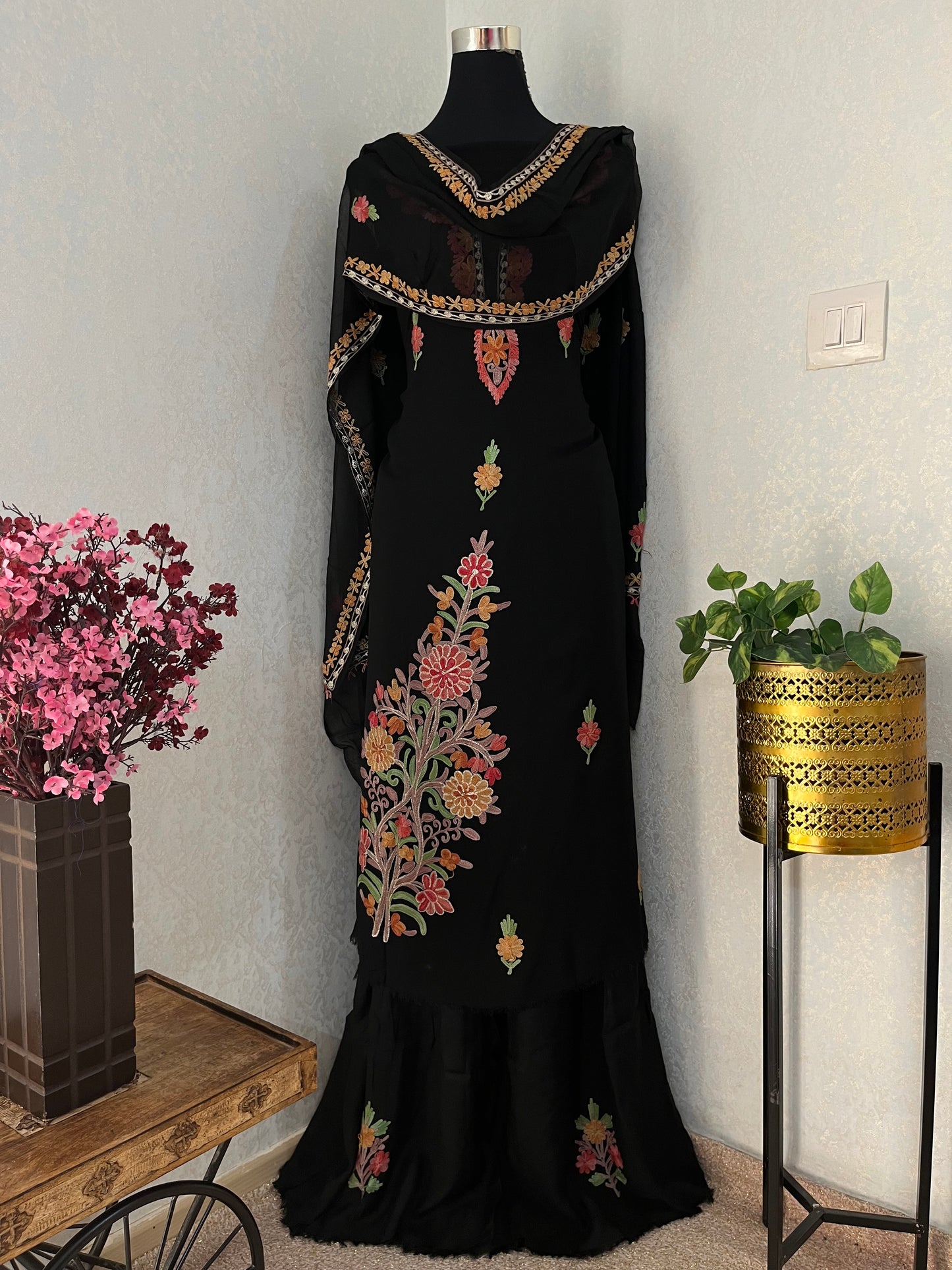 Black Pure Georgette Aari Embroidered Suito