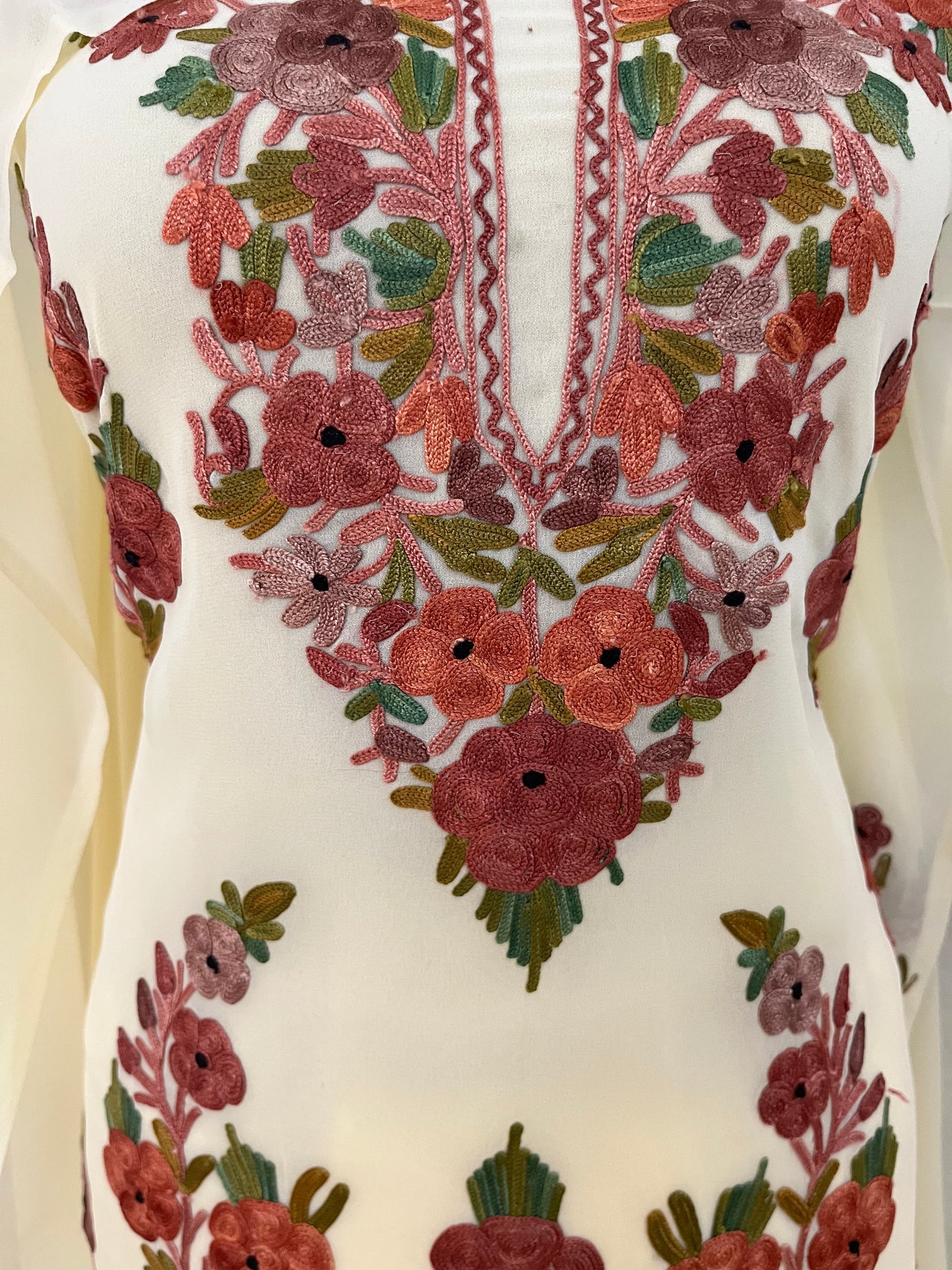 Cream Georgette 3 Pc Kashmiri Suit