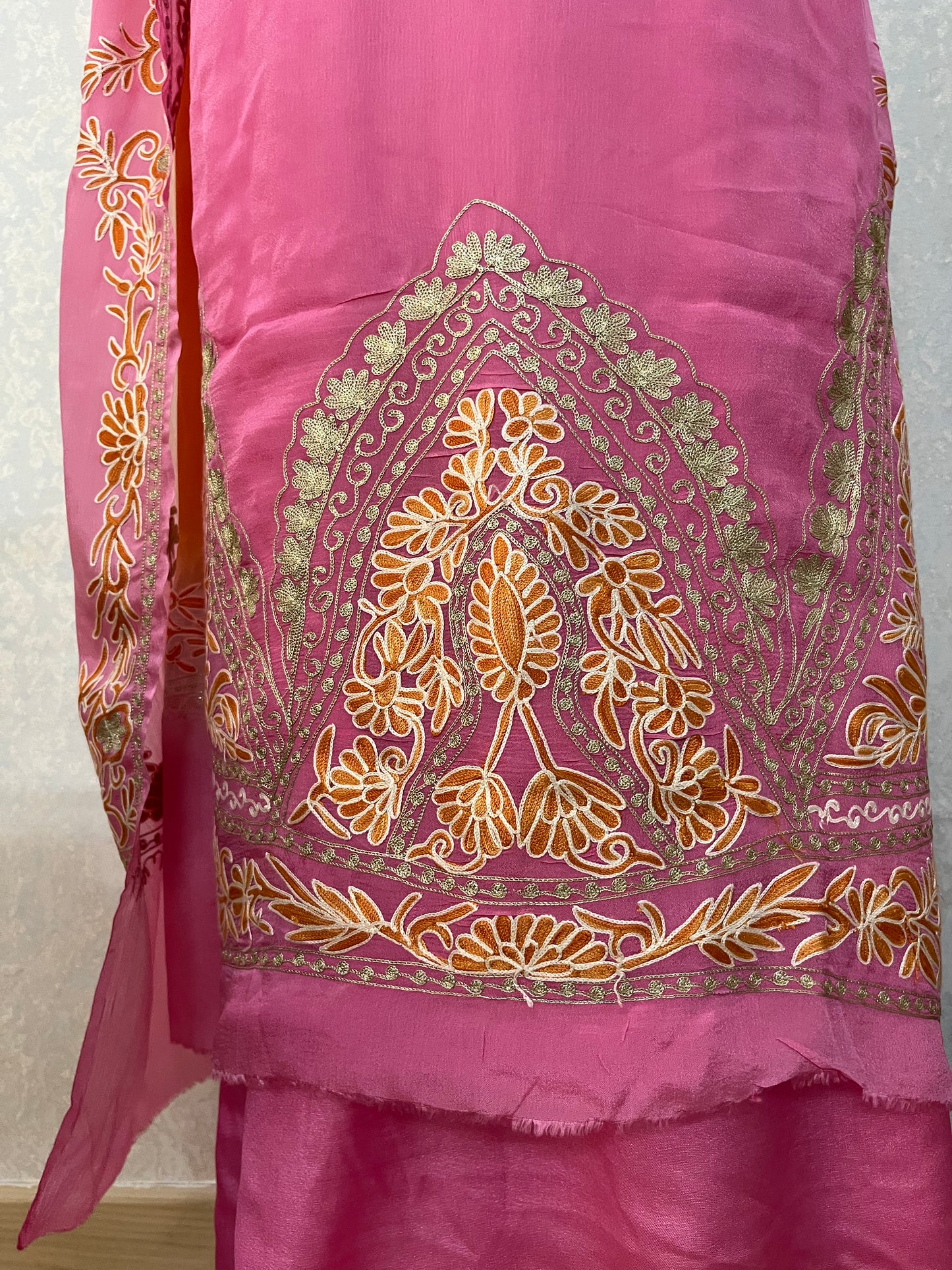 Pink Pure Chinon 3 Pc Heavy Front Back Kashmiri Suit