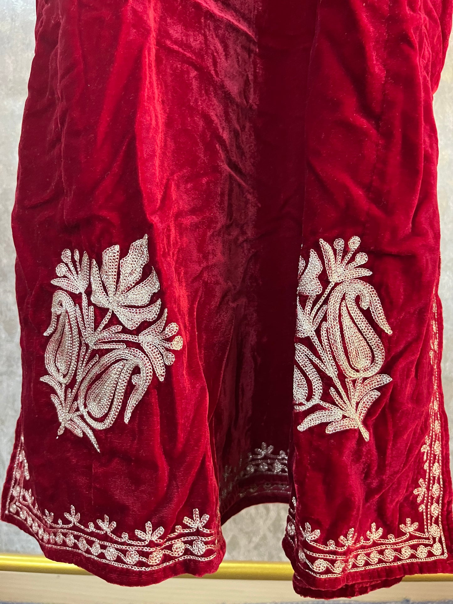 Maroon Tilla Embroidered Velvet Pheran