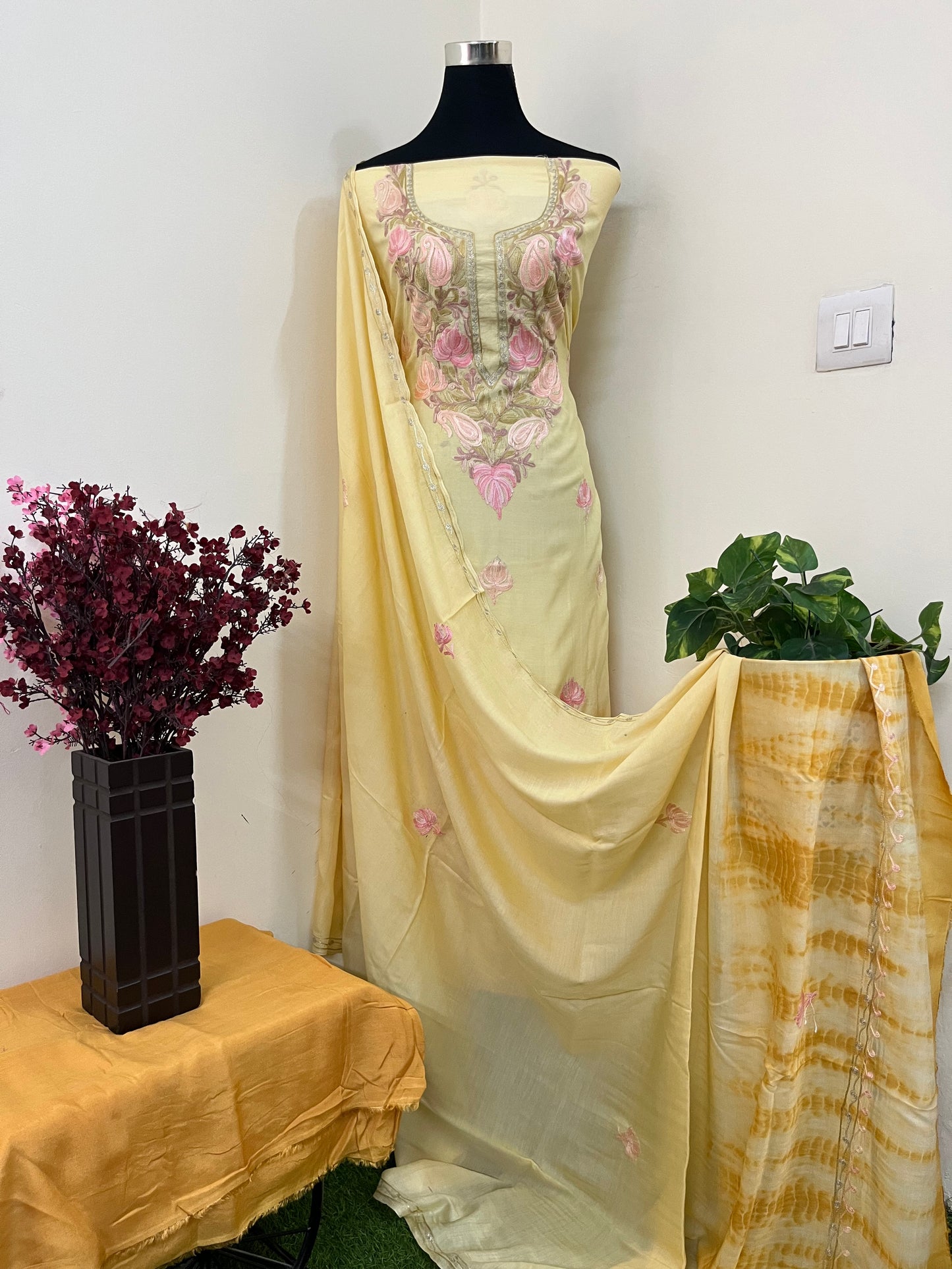 Lemon Yellow Mul Cotton Shibori Work Kashmiri 3pc Suit