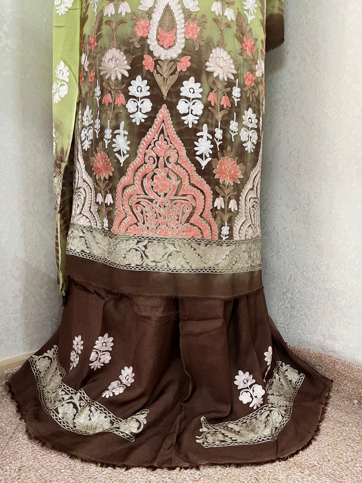 Green Pure Georgette 3 Pc Heavy Kashmiri Suit