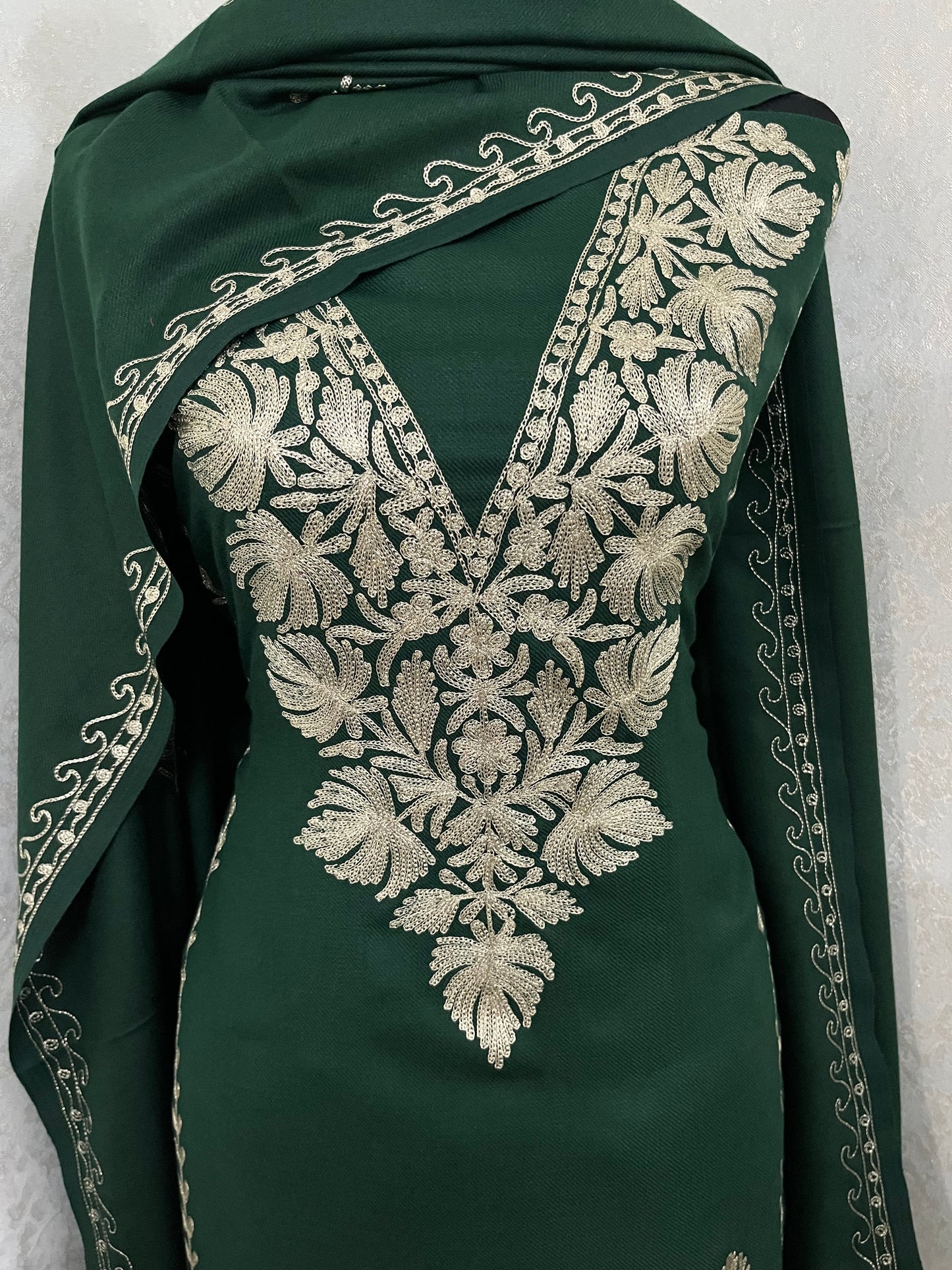 Bottle Green Tilla Embroidered 3pc Suit Stole