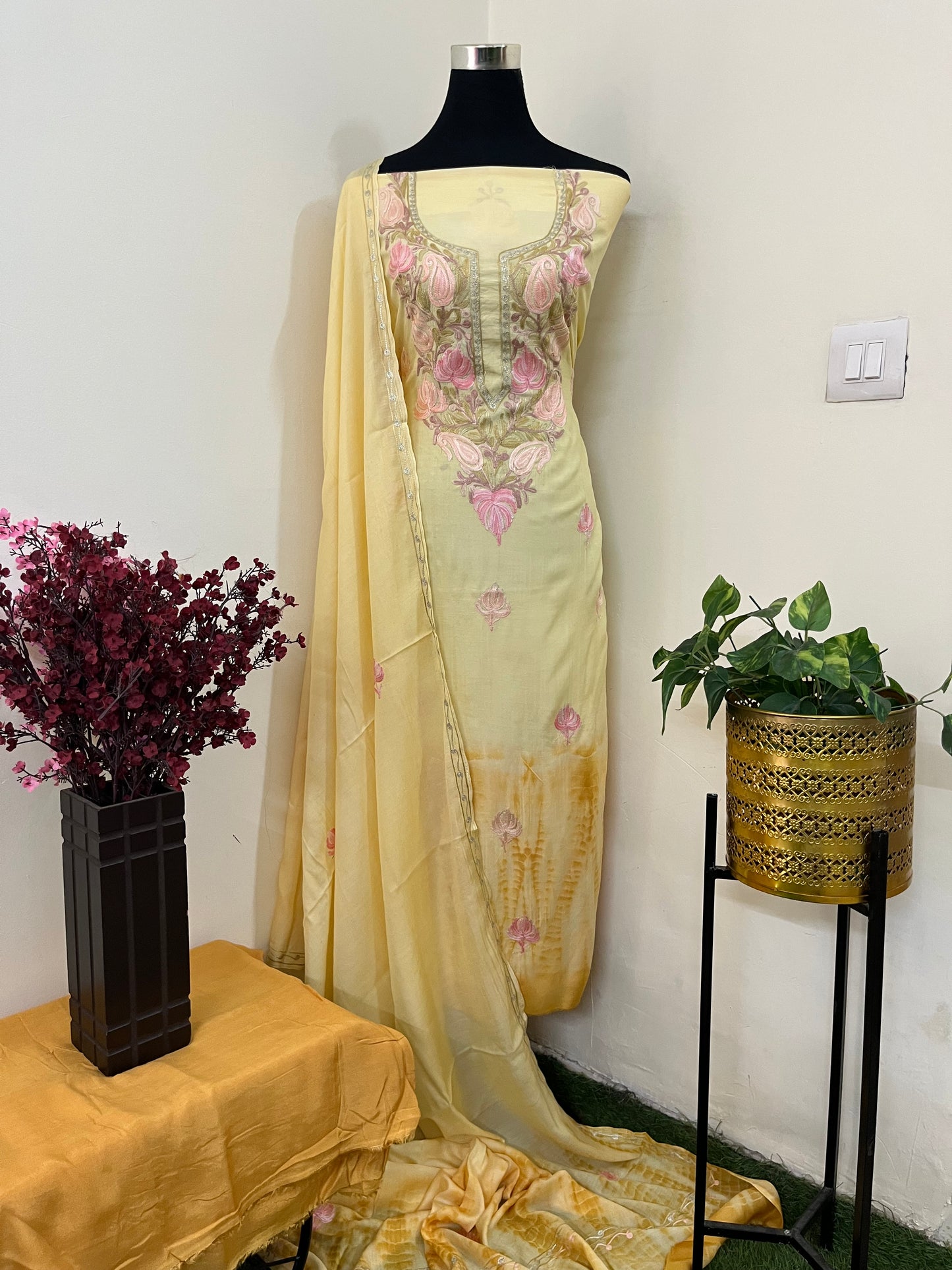 Lemon Yellow Mul Cotton Shibori Work Kashmiri 3pc Suit