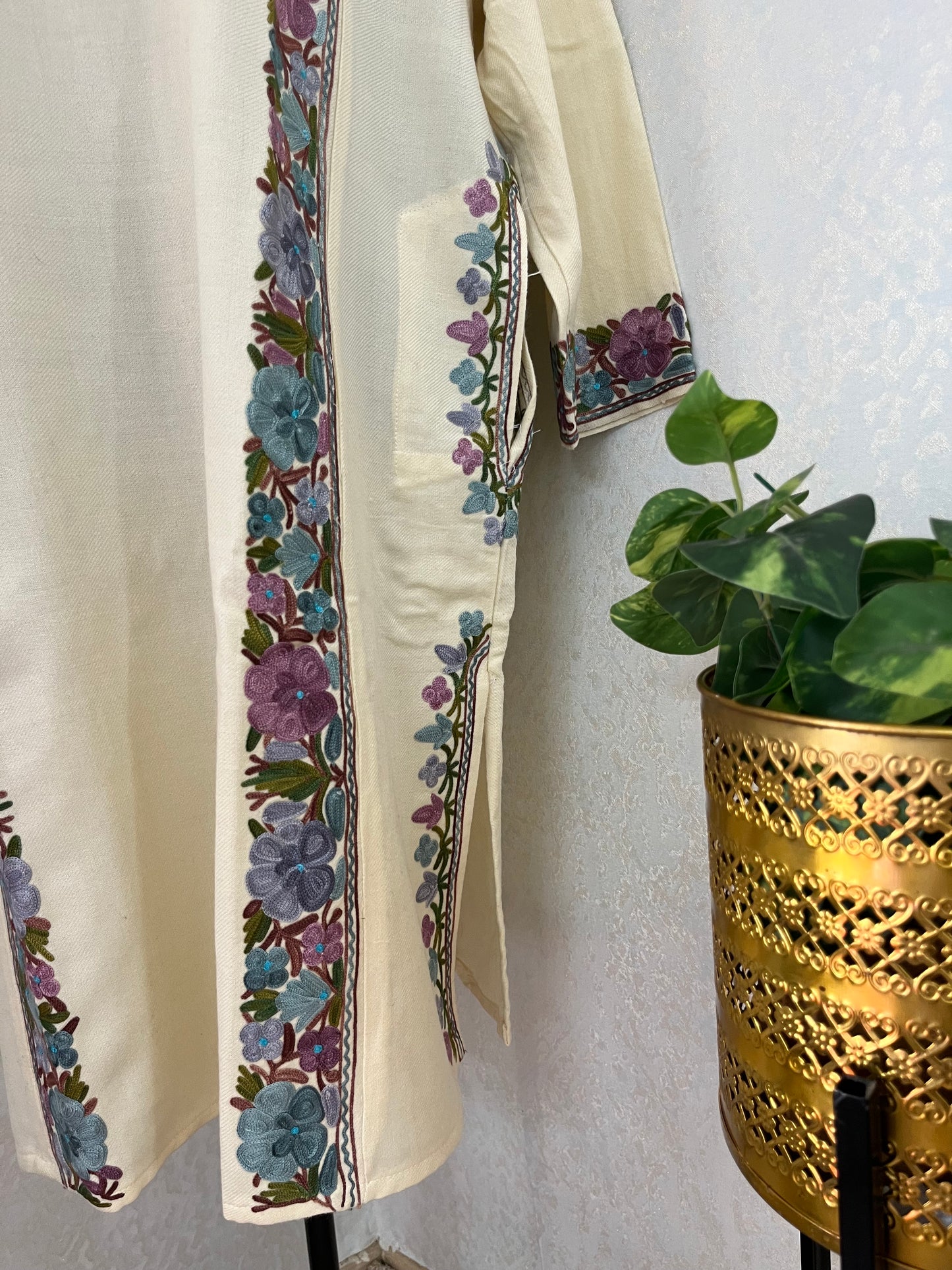 Off White Aari Embroidered Wool Pheran