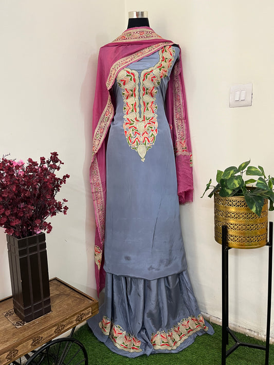 Kalaa’ English Grey Crape Kashmiri Suit