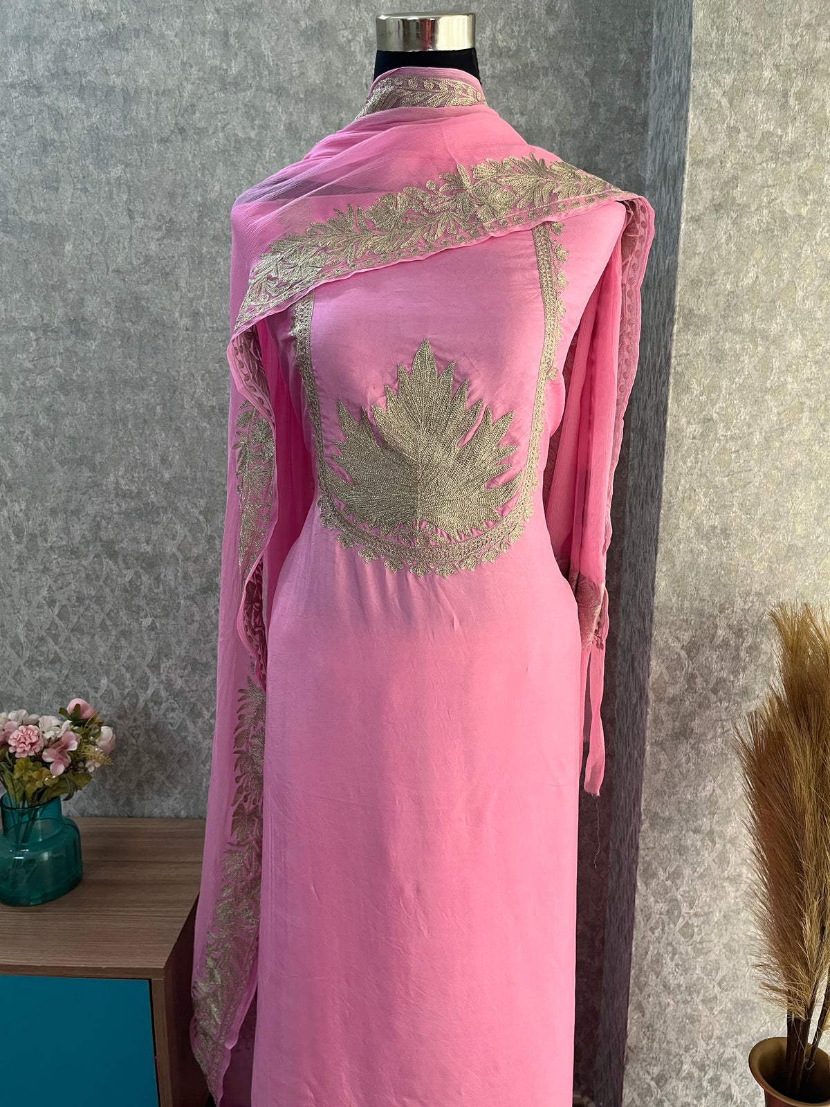 Pink Sanam’ Tilla Kashmiri Silk Suit