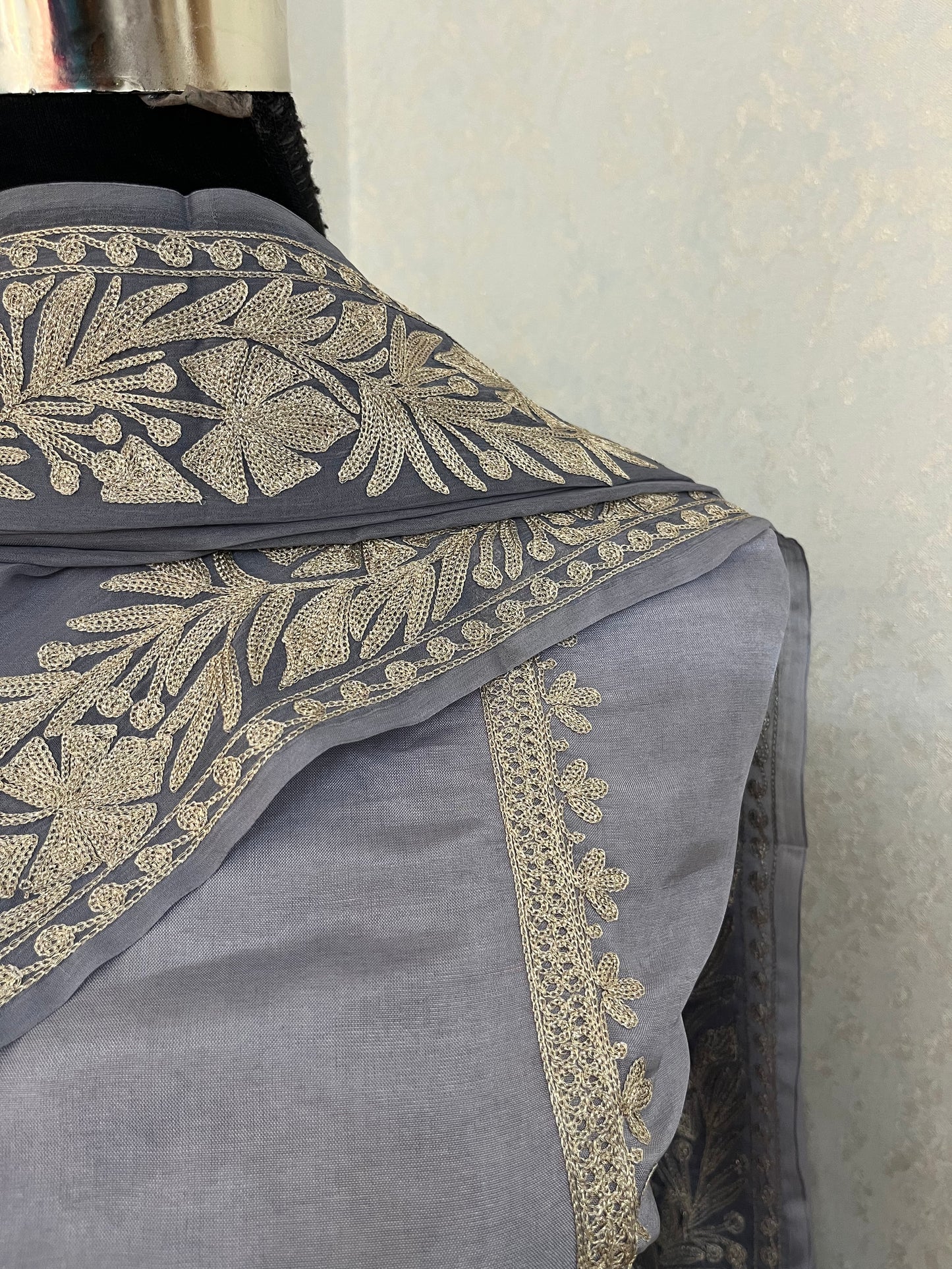 Lavender Sanam’ Tilla Kashmiri Silk Suit