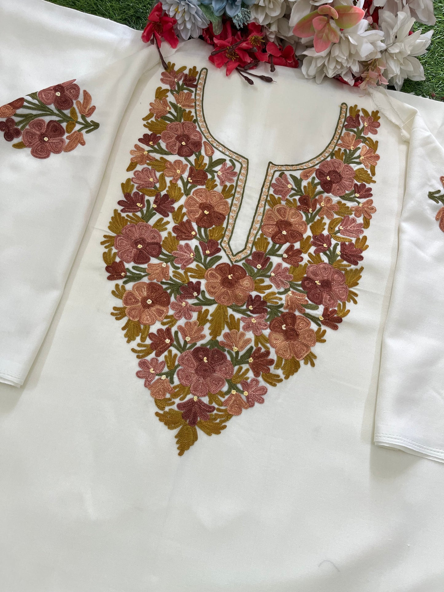 Off White Cotton Cord Set (Aari Embroidered)