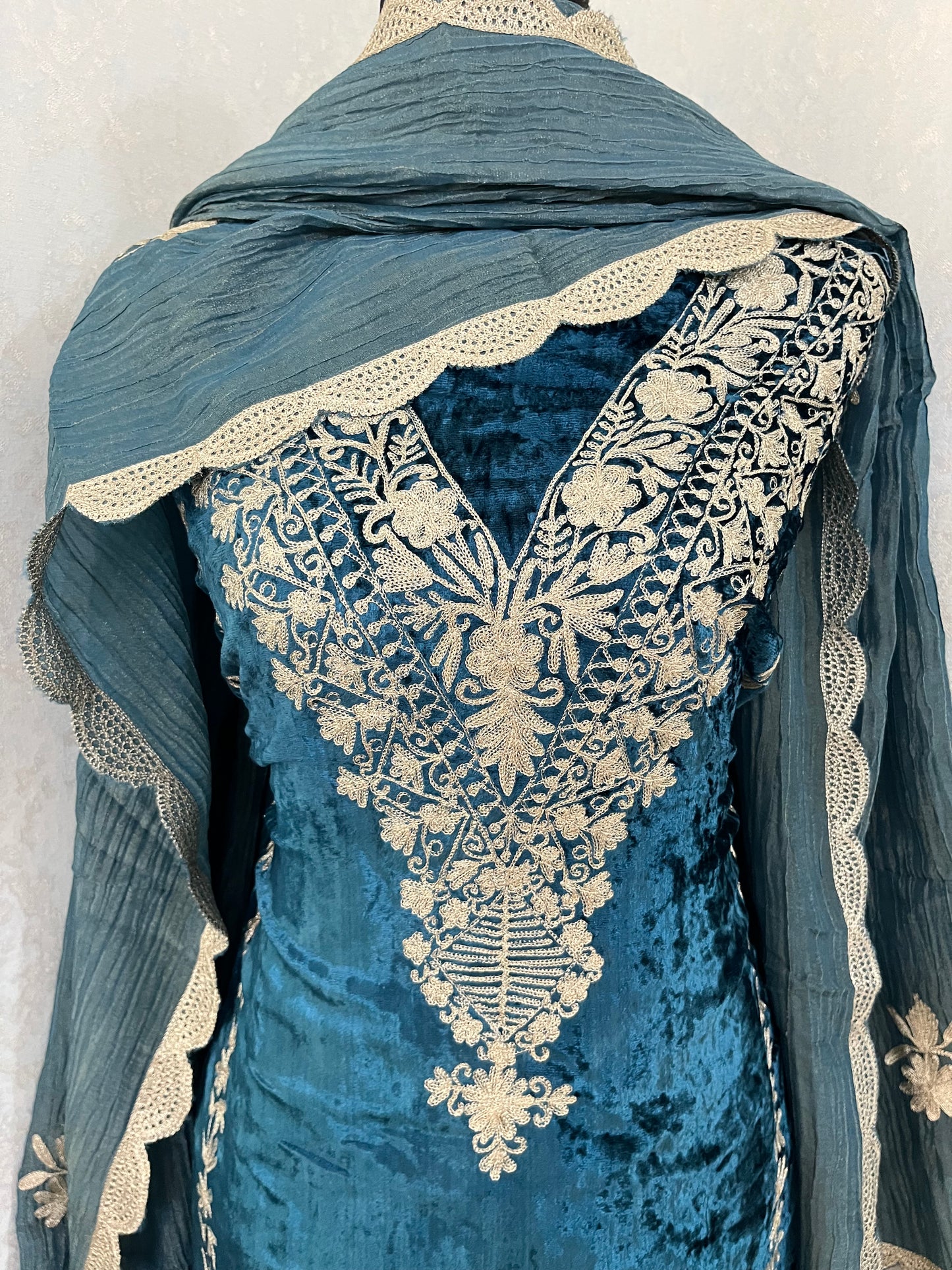 Teal Blue Tilla Pure Makhmal 3pc Suit Material