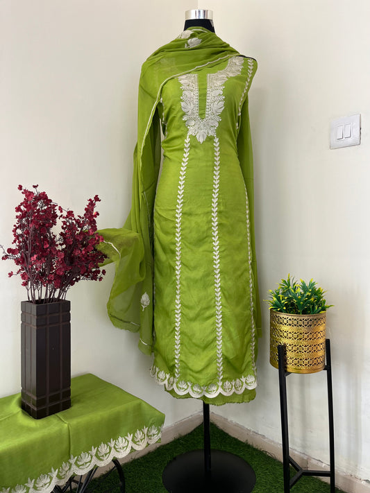 Sanam’ Lawn Green Silk Tilla Embroidered Suit material