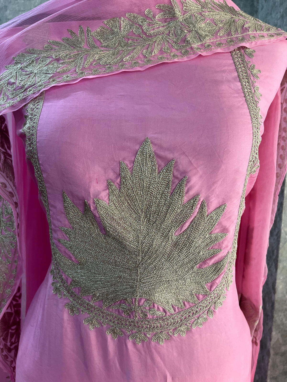 Pink Sanam’ Tilla Kashmiri Silk Suit