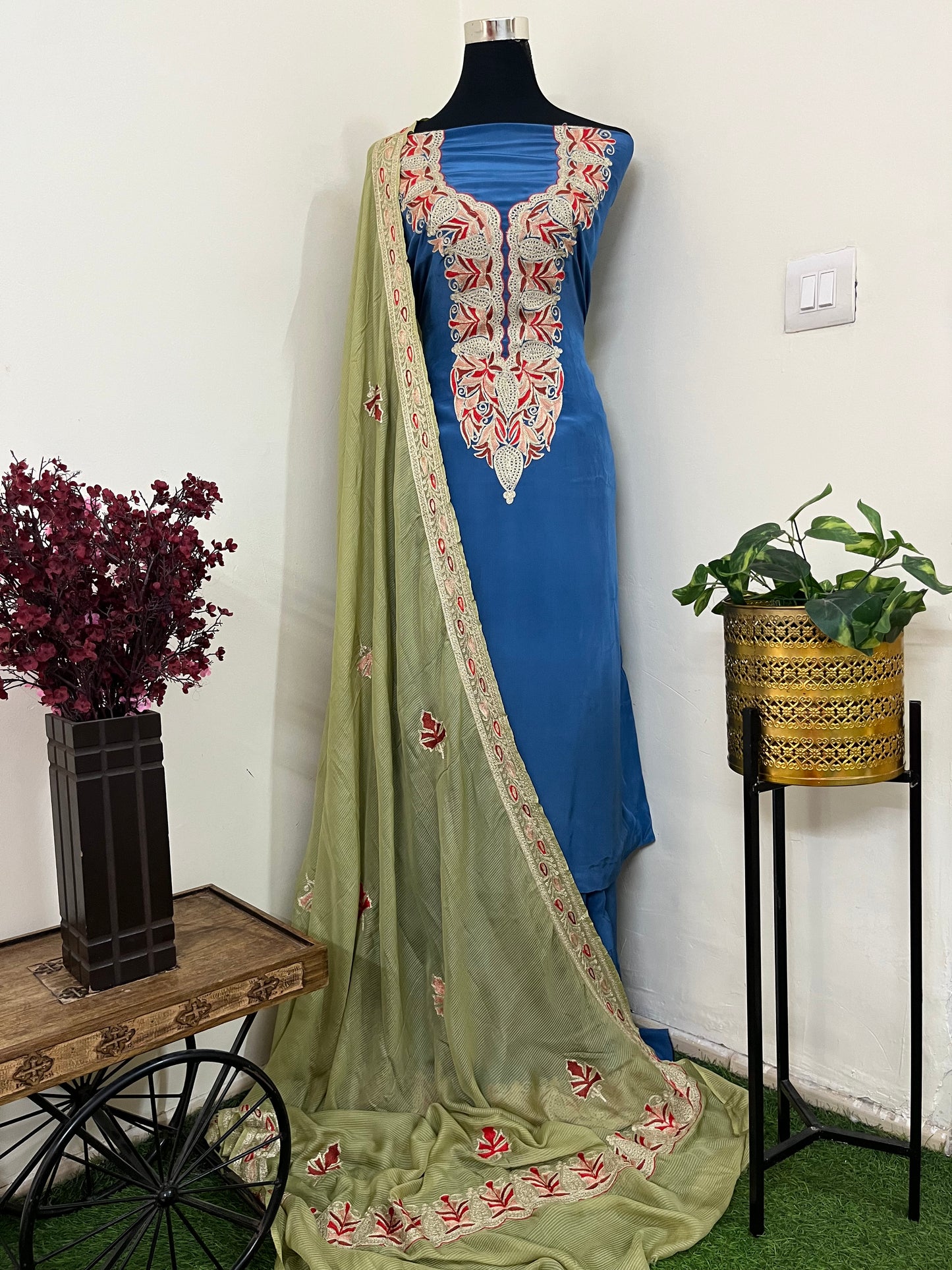 Kalaa’ Electric Blue Crape Kashmiri Suit