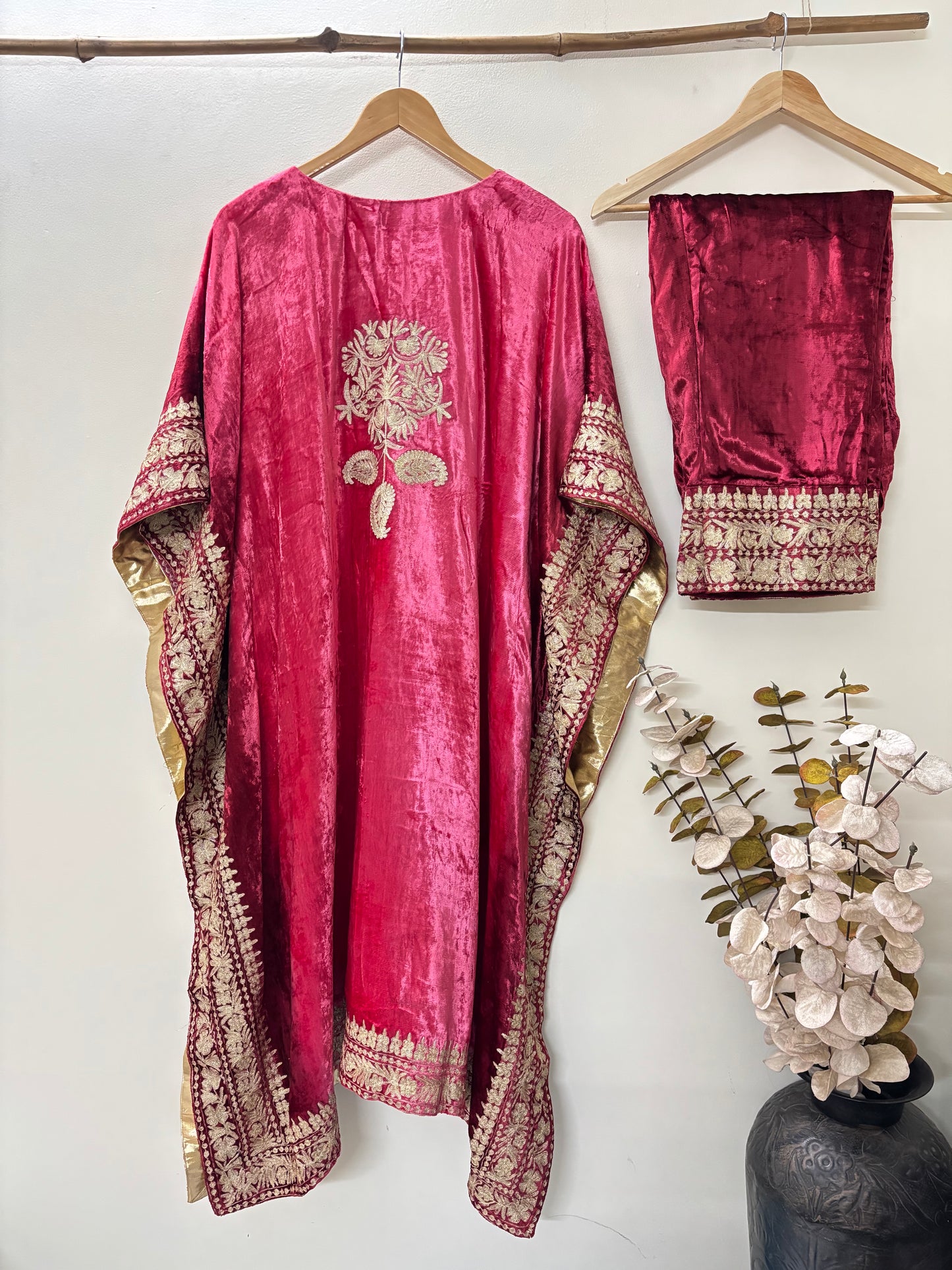 Tye Dye Tilla Embroidered Pure Makhmal Kaftan Set