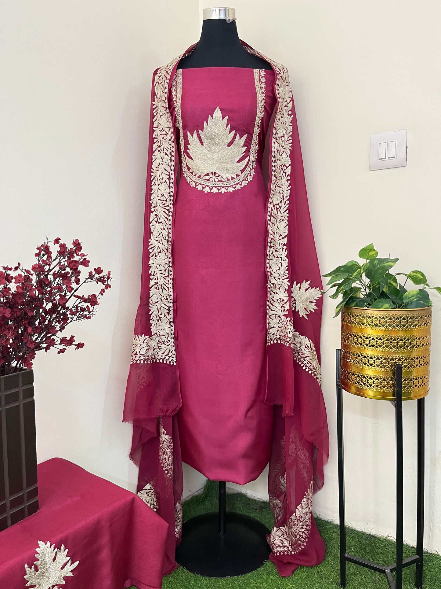 Sanam’ Tilla Kashmiri Silk Suit