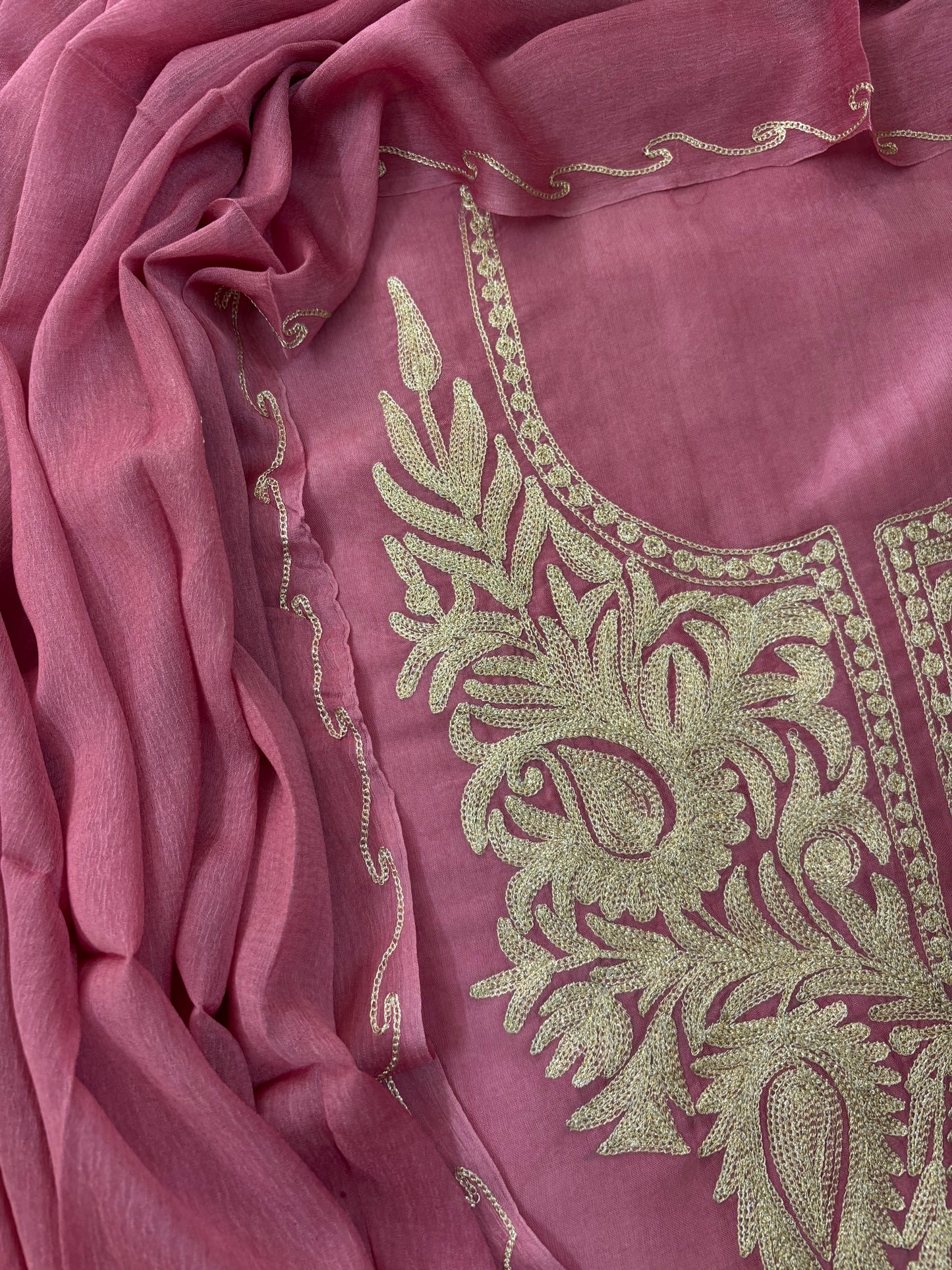 Sanam’ Onion Pink Silk Tilla Kashmiri Suit