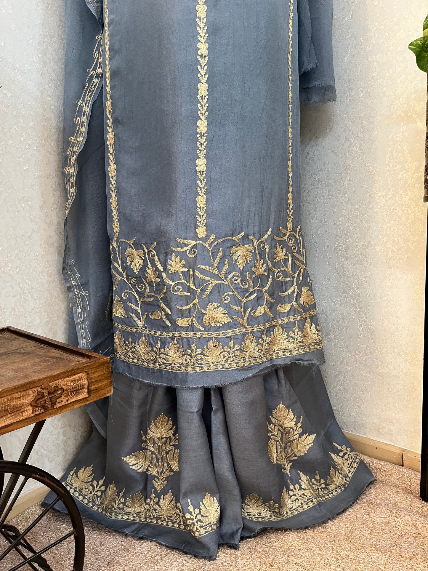 English Grey Tilla Kashmiri Silk Suit