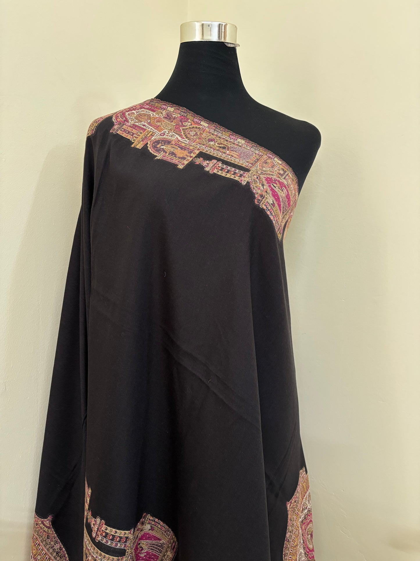 Kani Fine Semi Pashmina stole