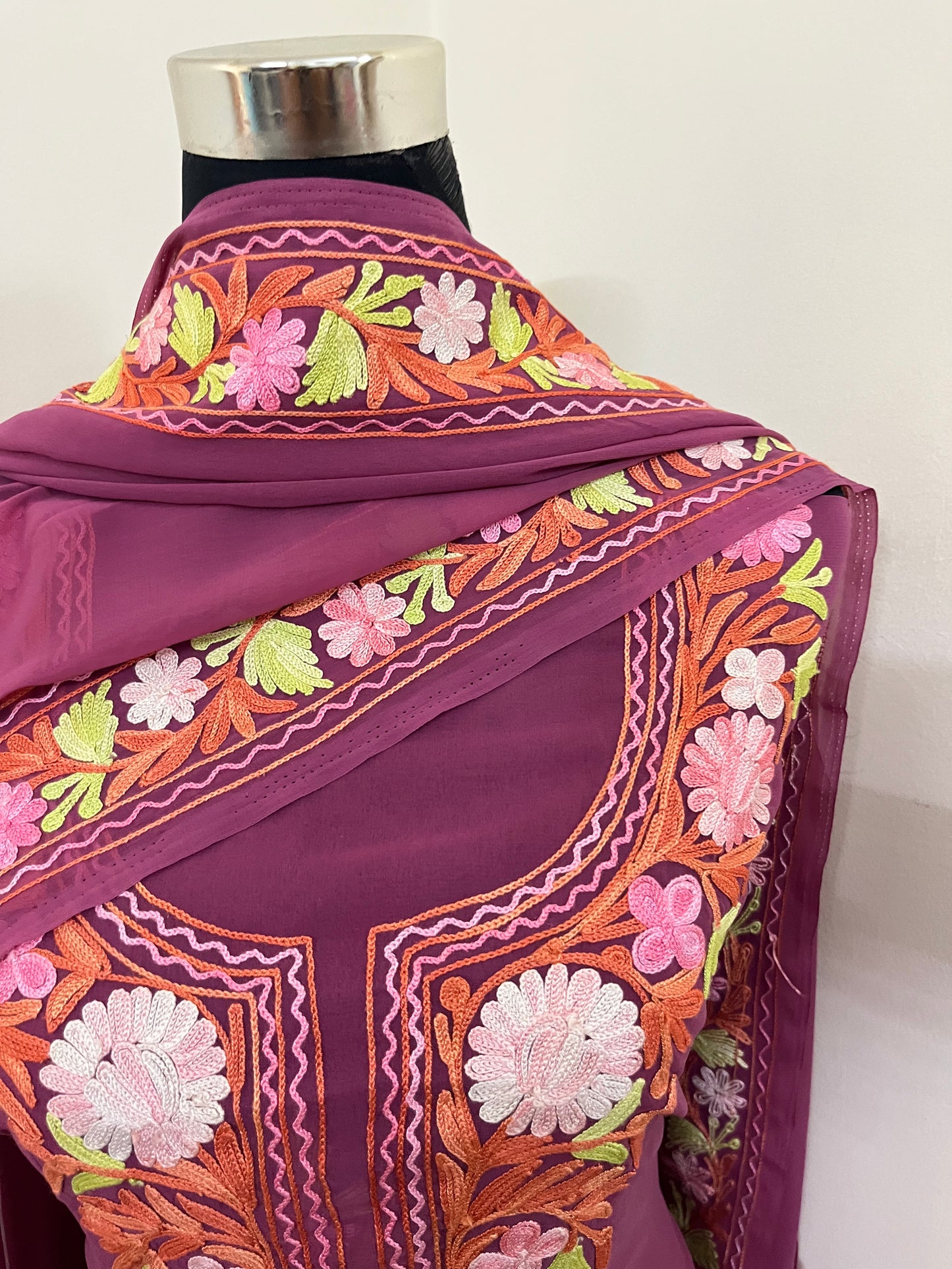 Mauve Georgette 3 Pc Aari Embroidered Suit Set