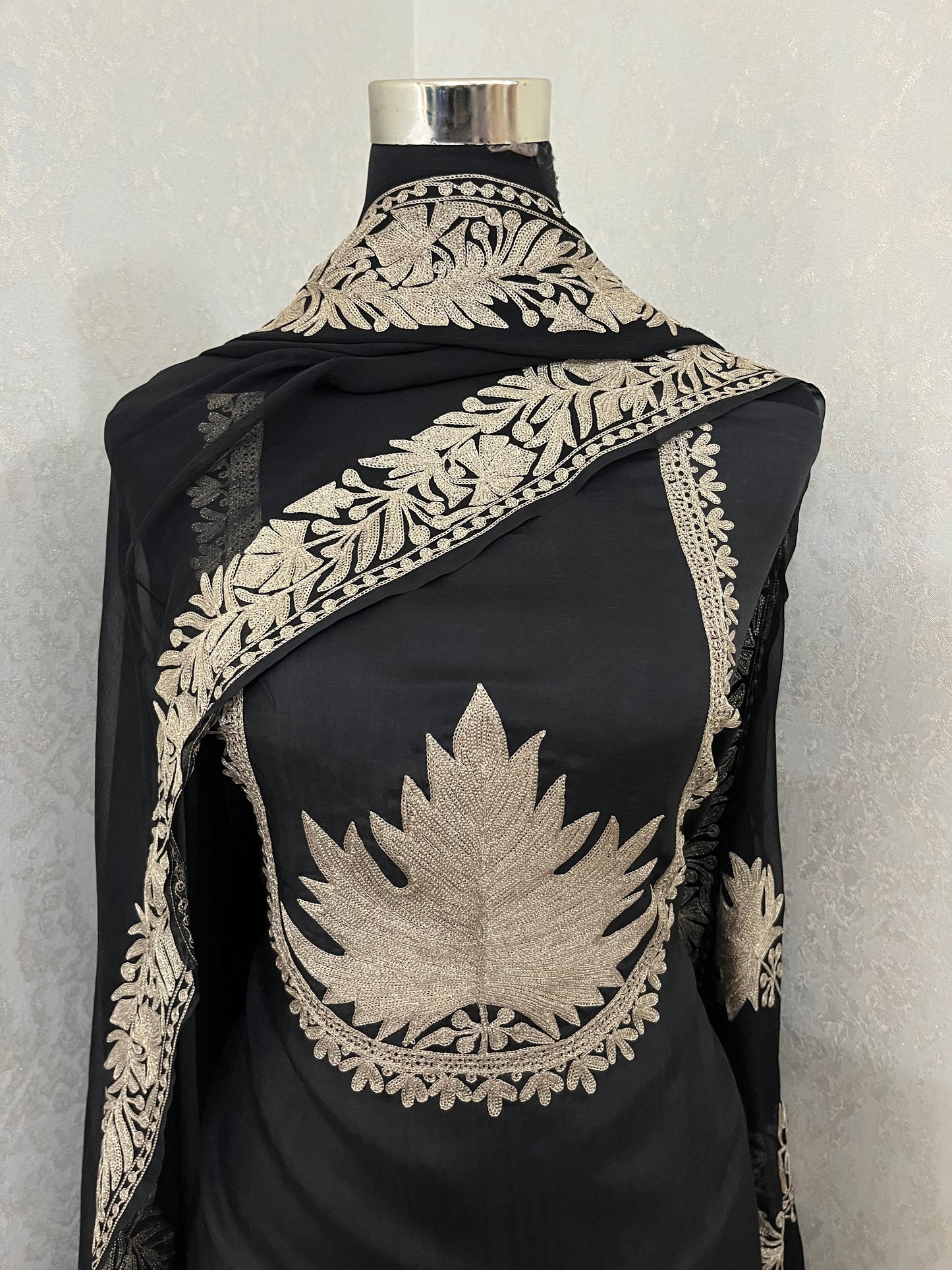 Black Sanam’ Tilla Kashmiri Silk Suit