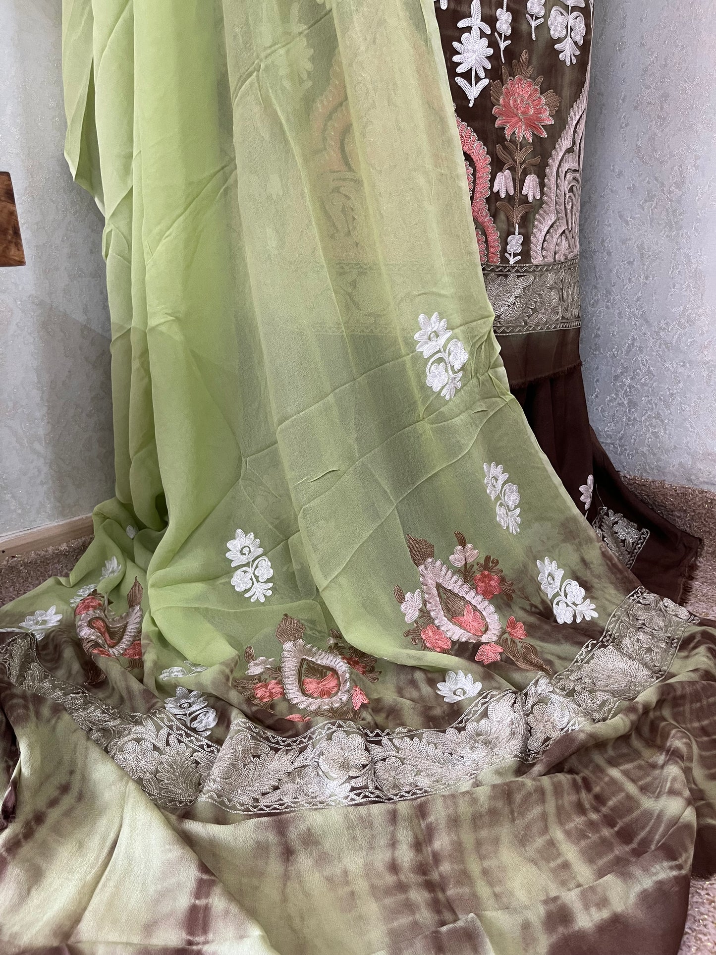 Green Pure Georgette 3 Pc Heavy Kashmiri Suit
