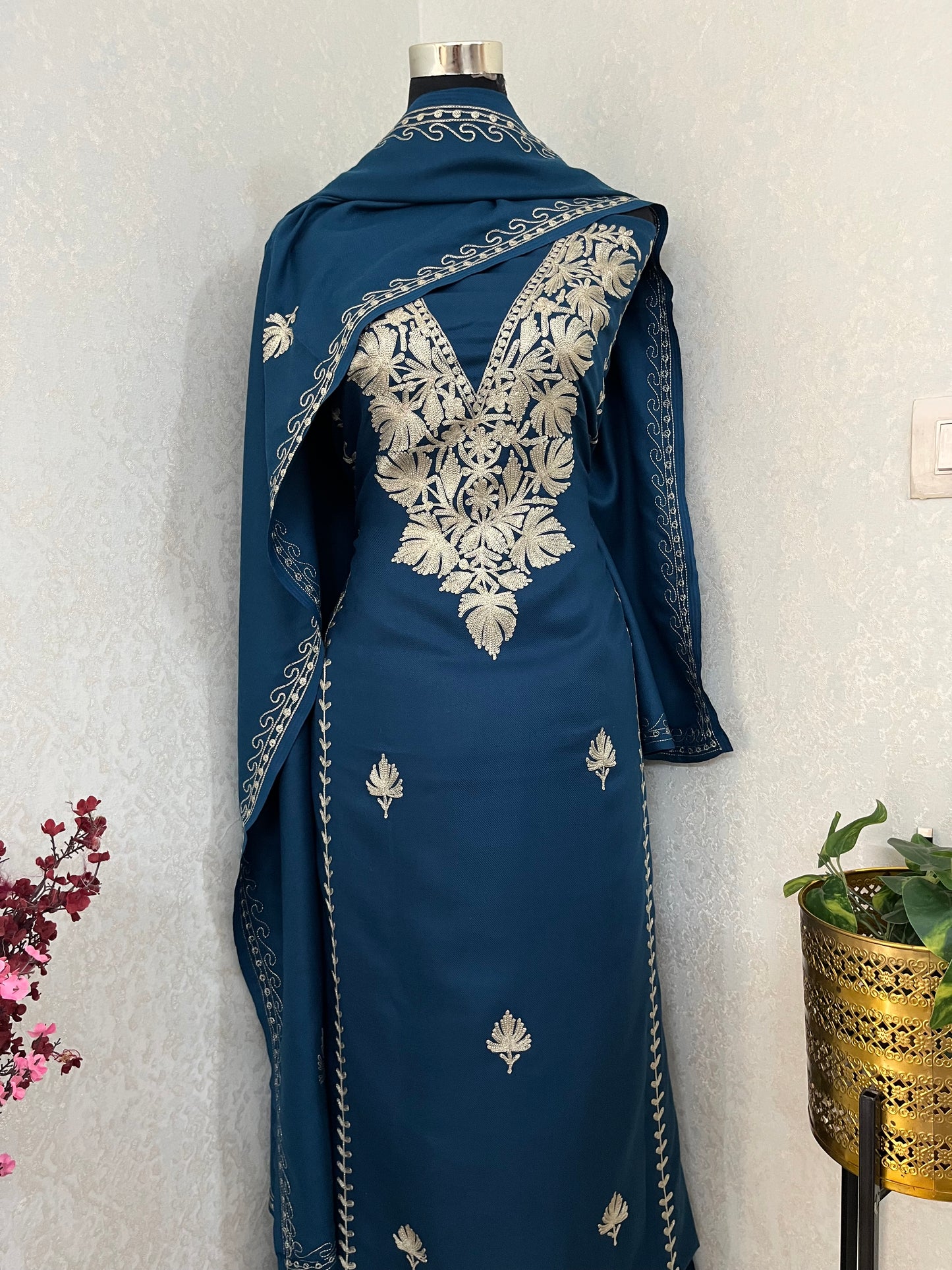 Peacock Blue Tilla Embroidered 3pc Suit Stole