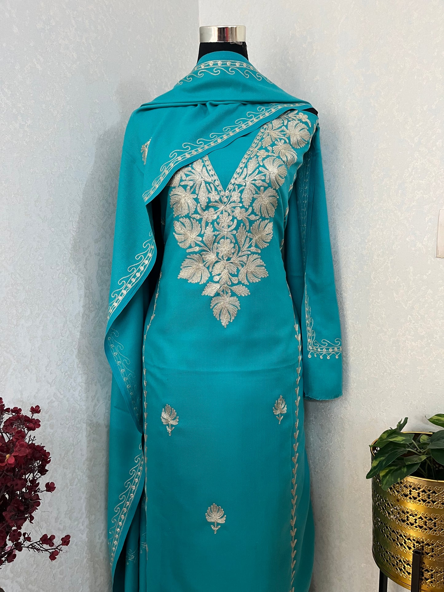 Sky Blue Tilla Embroidered 3pc Suit Stole