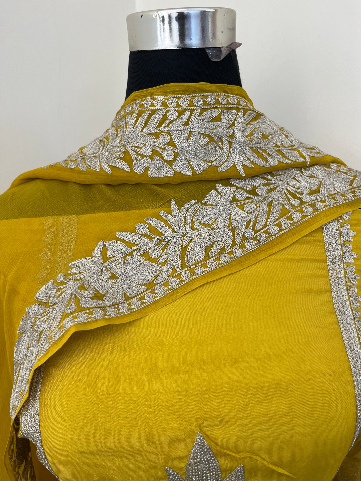 ‘Sanam’ Tilla Kashmiri Silk Suit