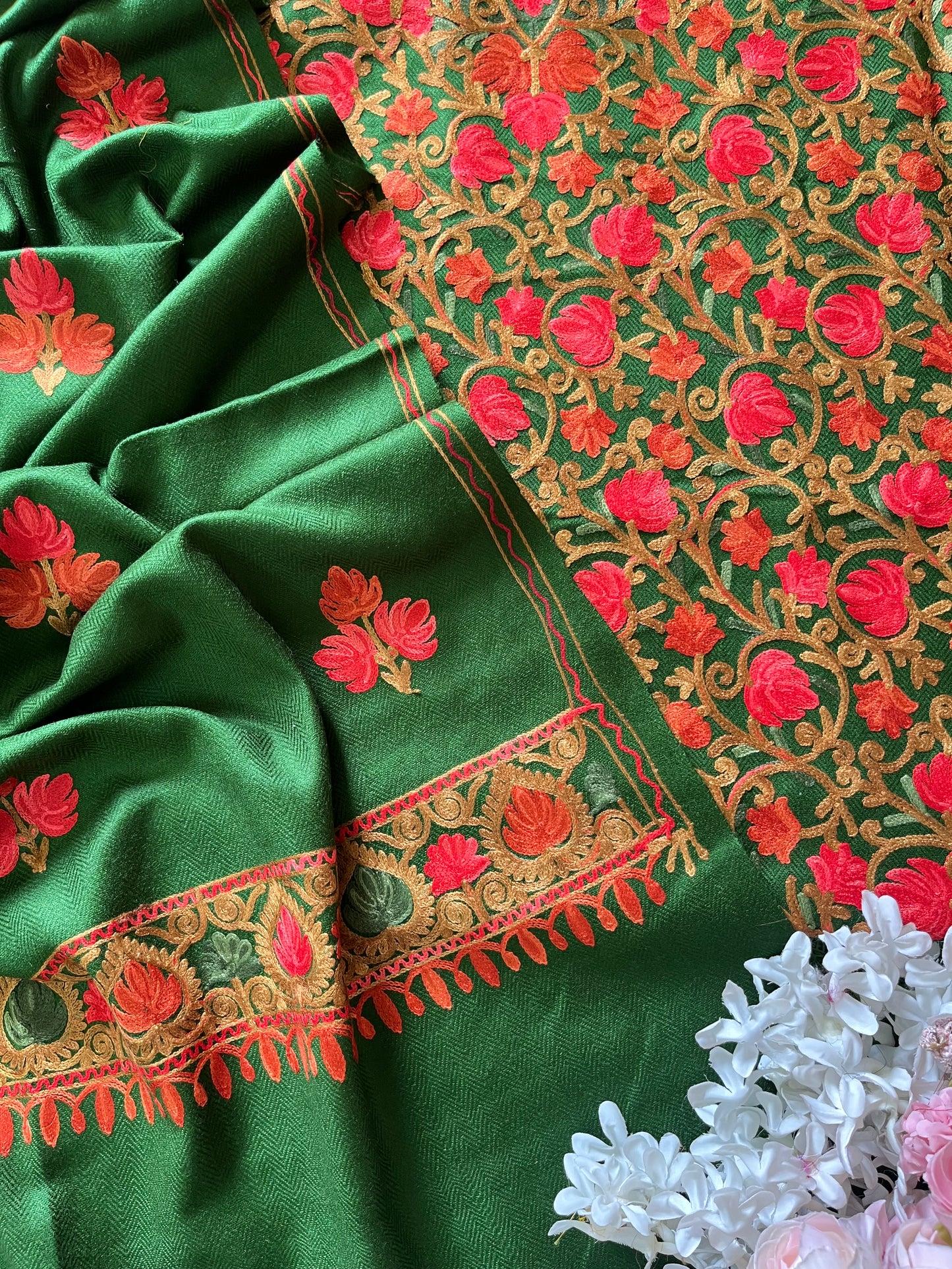 Henna Green Chinar Woollen Aari Embroidered 3pc Suit Stole