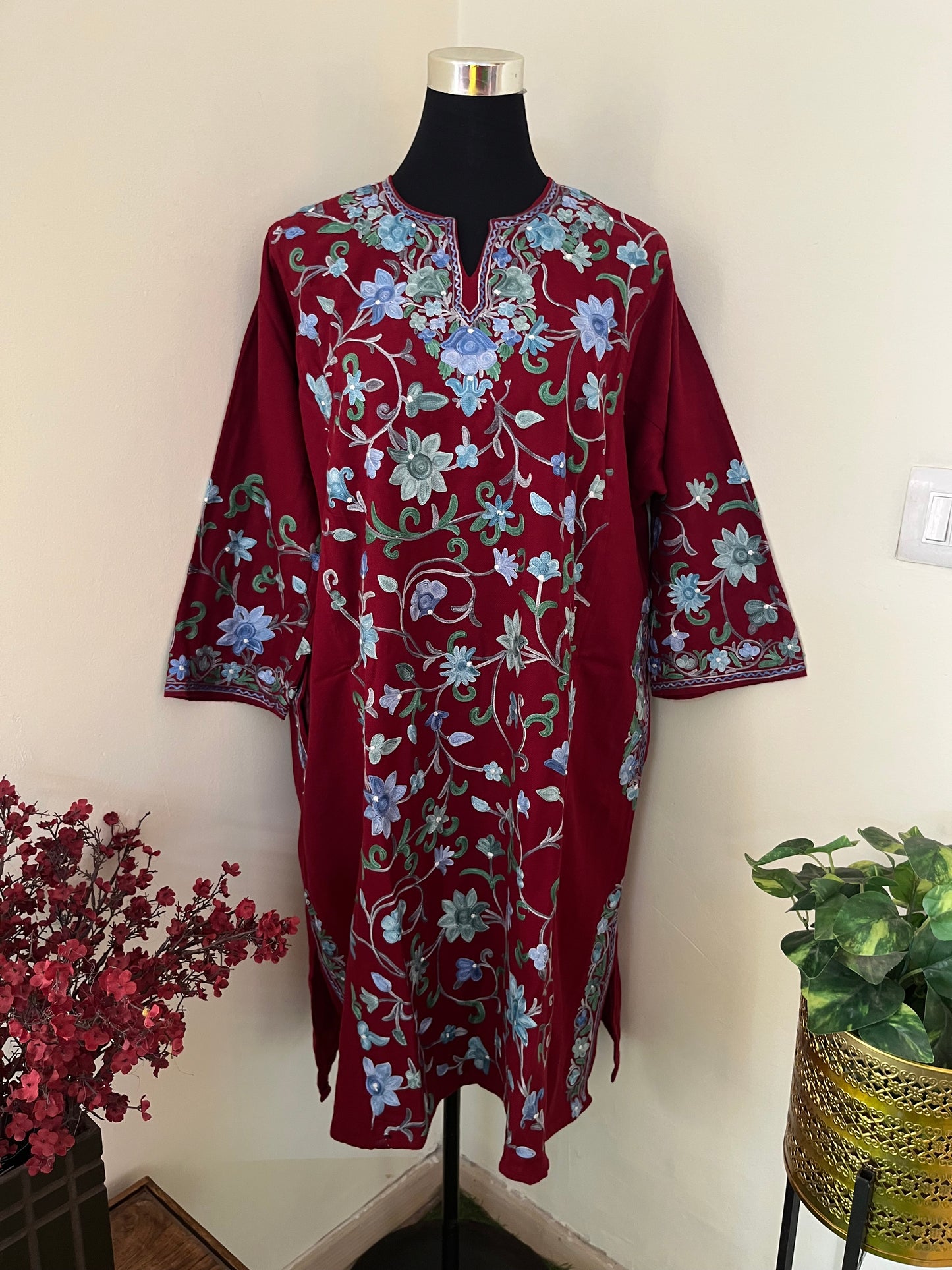 Maroon Aari Embroidered Wool Pheran