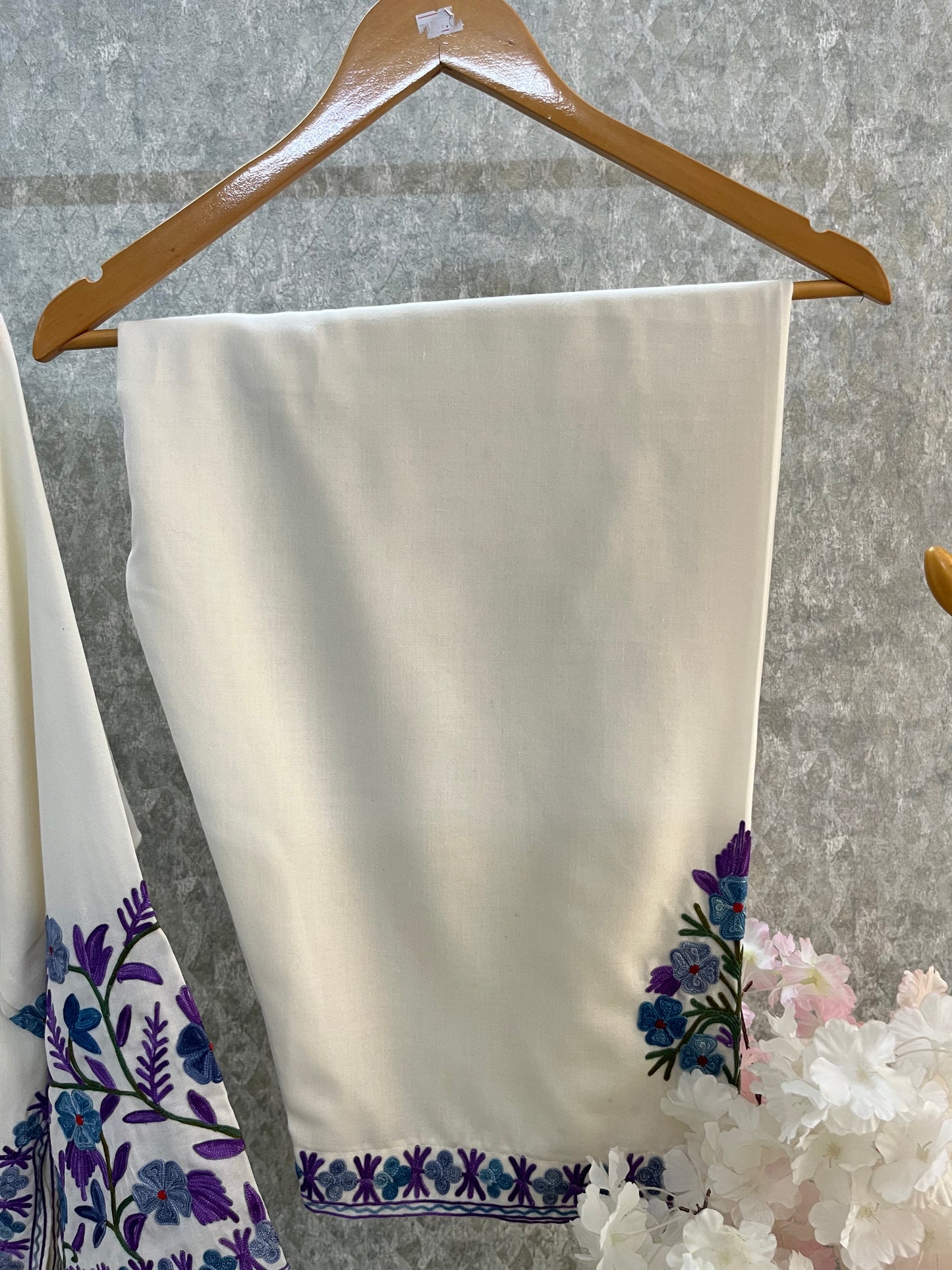 Off White Cotton Front Jaal Pheran Set Size(48)