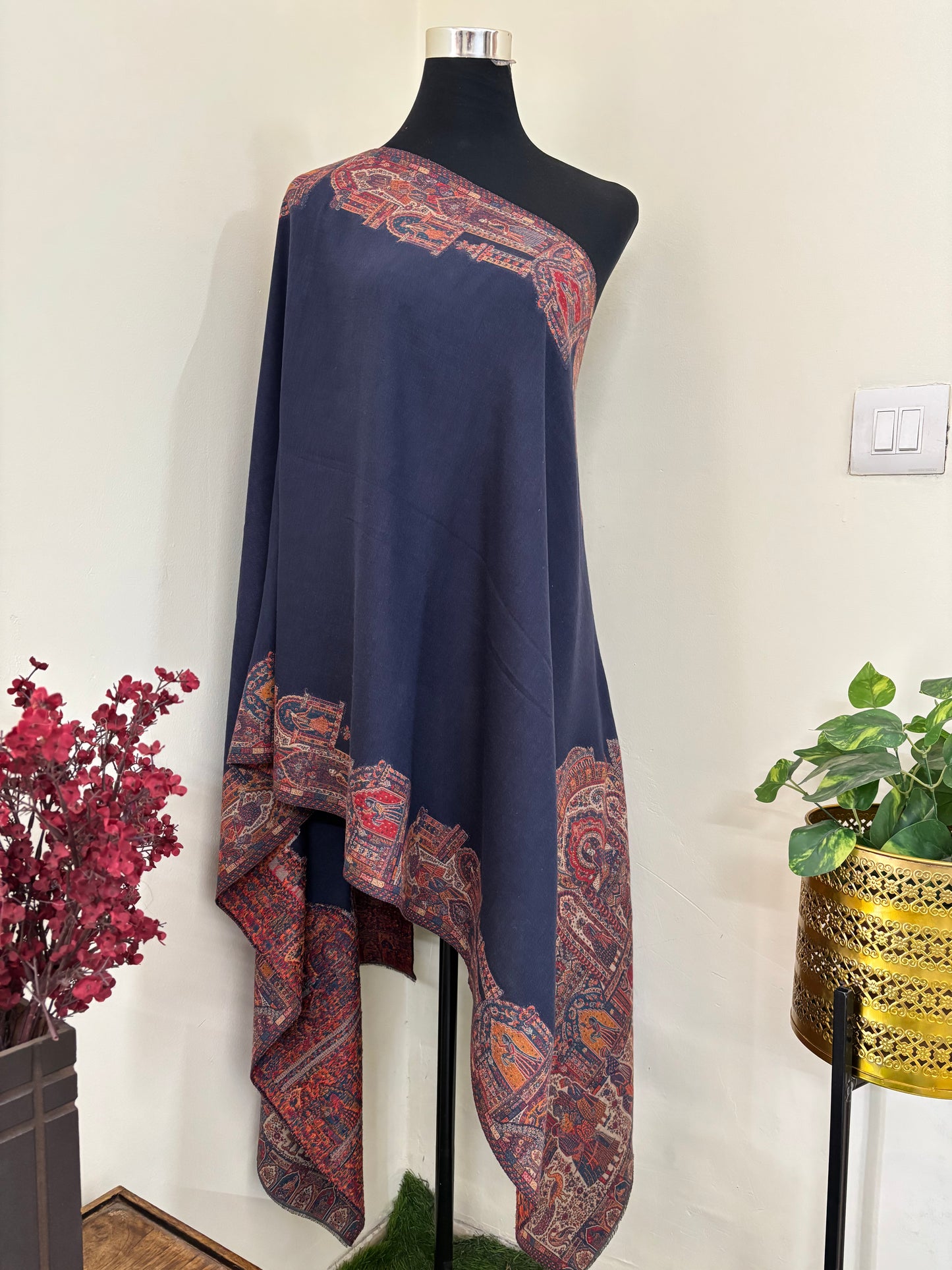 Kani Fine Semi Pashmina stole