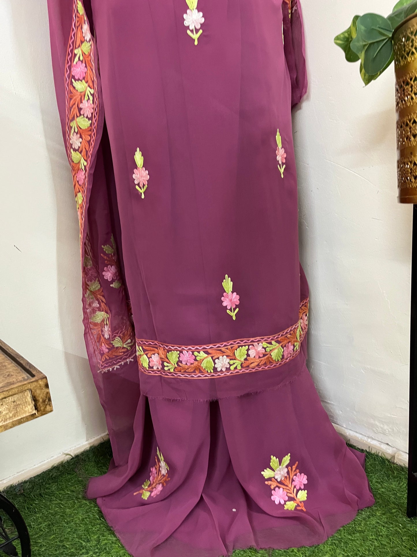 Mauve Georgette 3 Pc Aari Embroidered Suit Set
