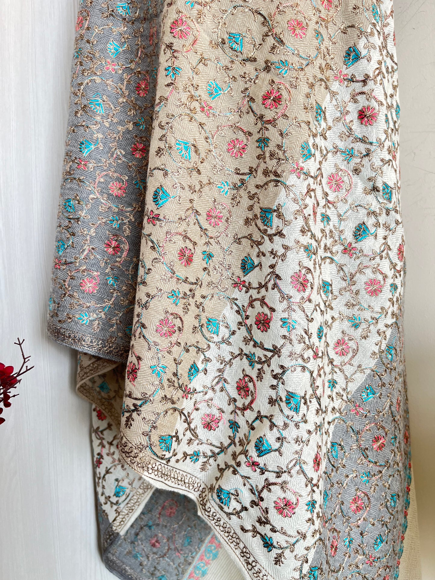 Ivory Mix Silk Thread Jaal Embroidered Fine Semi Pashmina stole