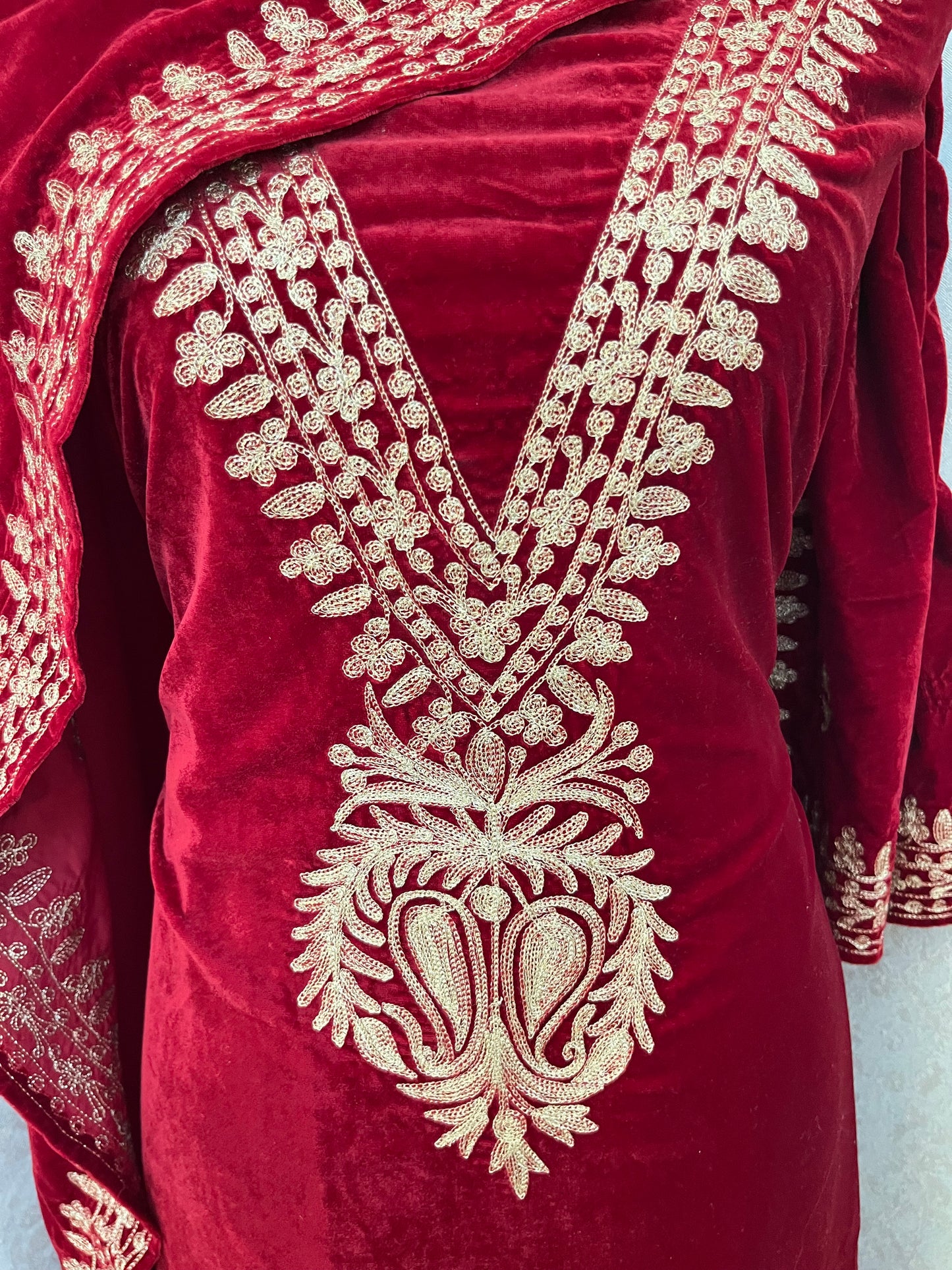 Maroon Tilla Embroidered Velvet 2pc Suit Material